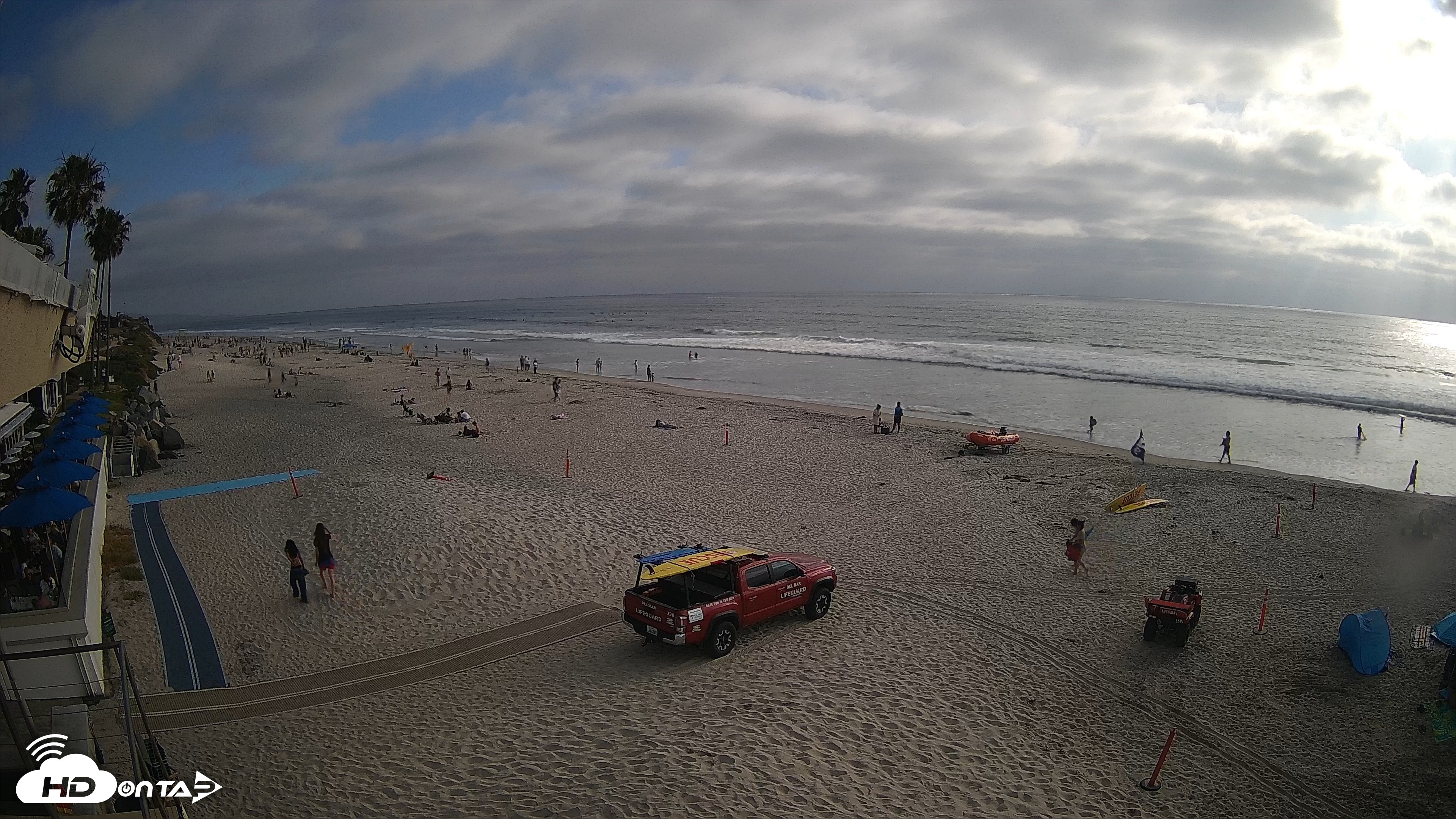 Snapshot of 17th St. Del Mar Beach - 4K SW Live Webcam taken May 9, 2026, 5:43pm PDT