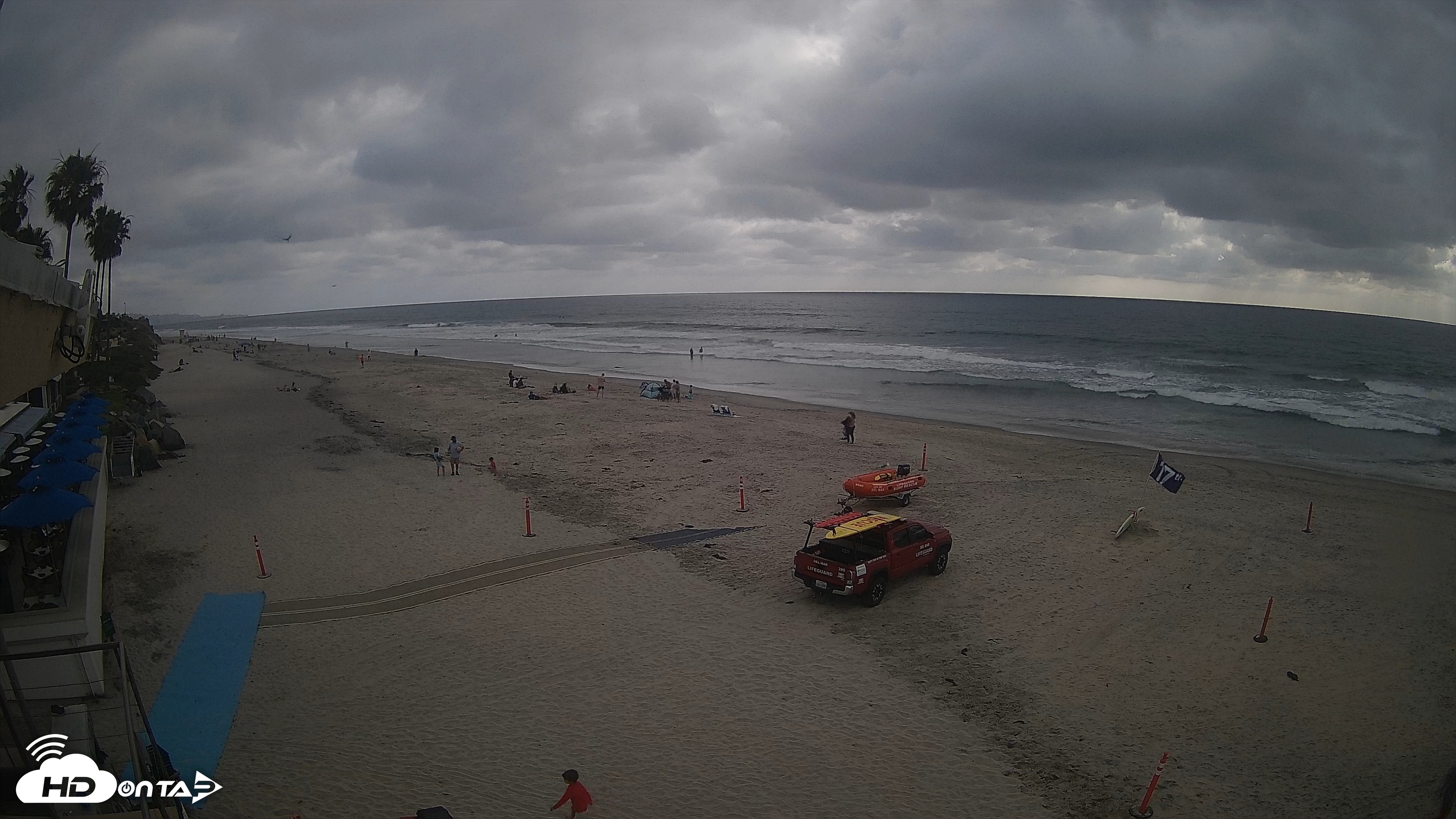 Snapshot of 17th St. Del Mar Beach - 4K SW Live Webcam taken May 16, 2026, 5:13pm PDT