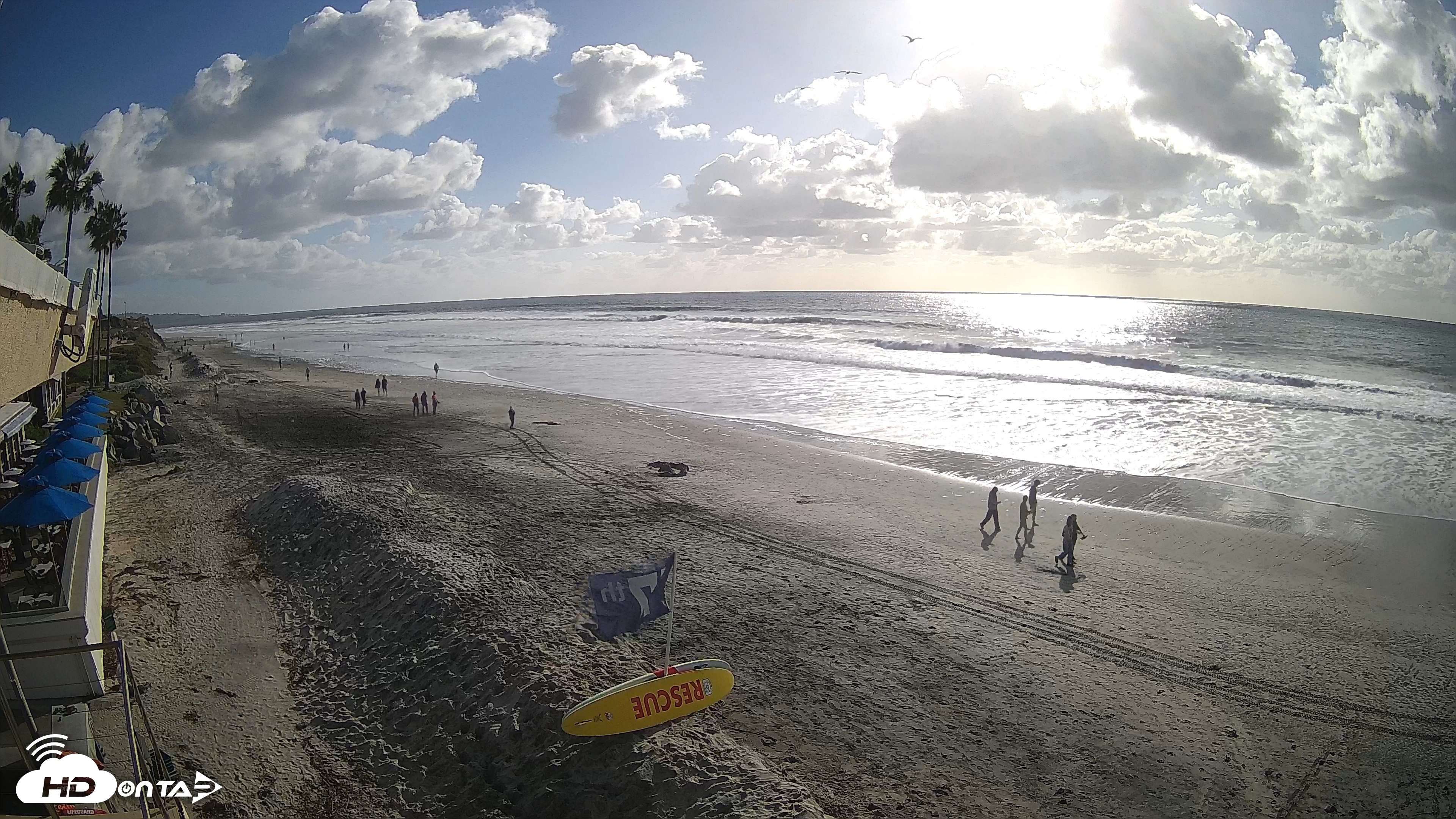 Snapshot of 17th St. Del Mar Beach - 4K SW Live Webcam taken Oct 12, 2026, 4:12pm PDT