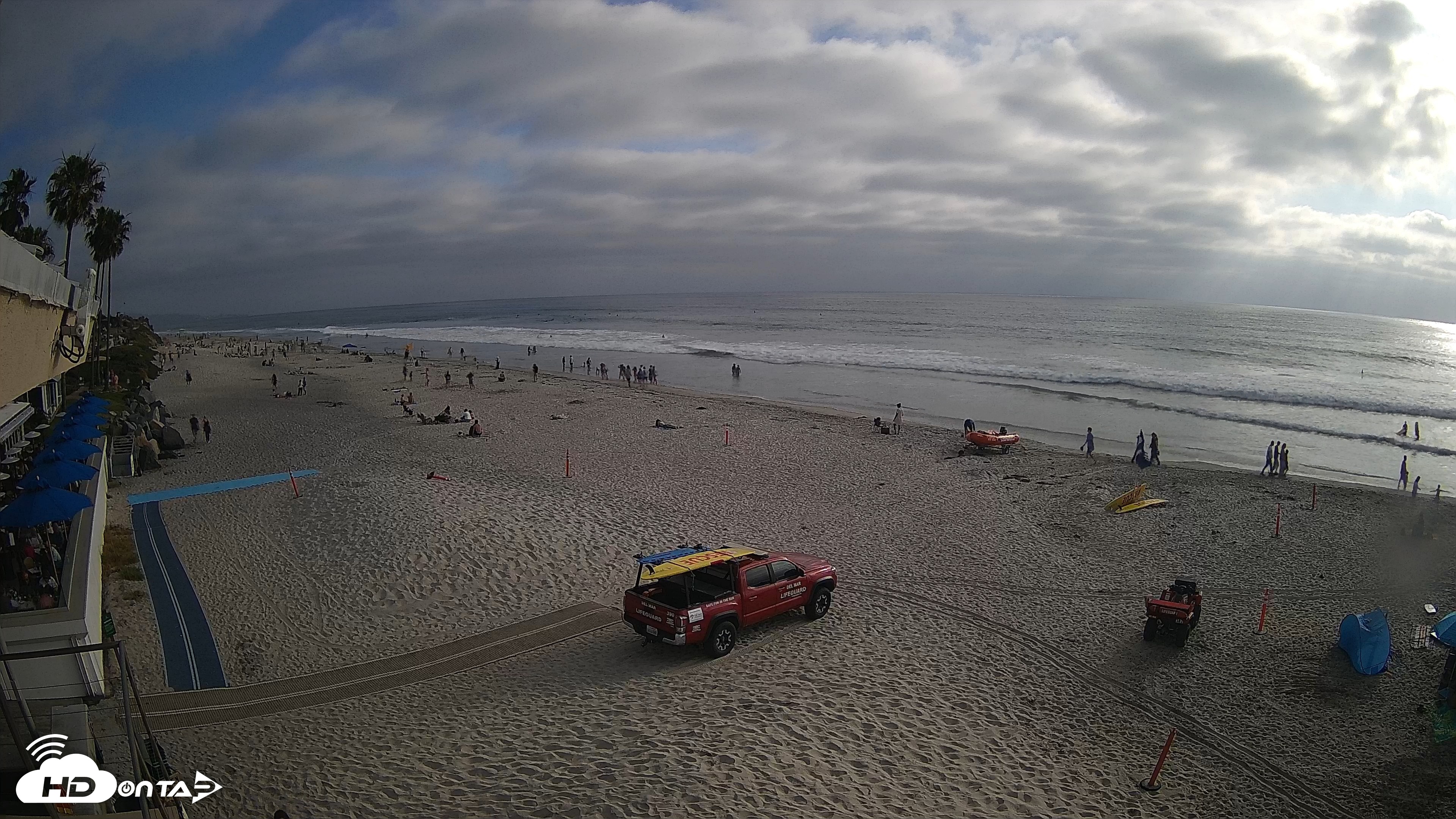 Snapshot of 17th St. Del Mar Beach - 4K SW Live Webcam taken May 9, 2026, 5:48pm PDT
