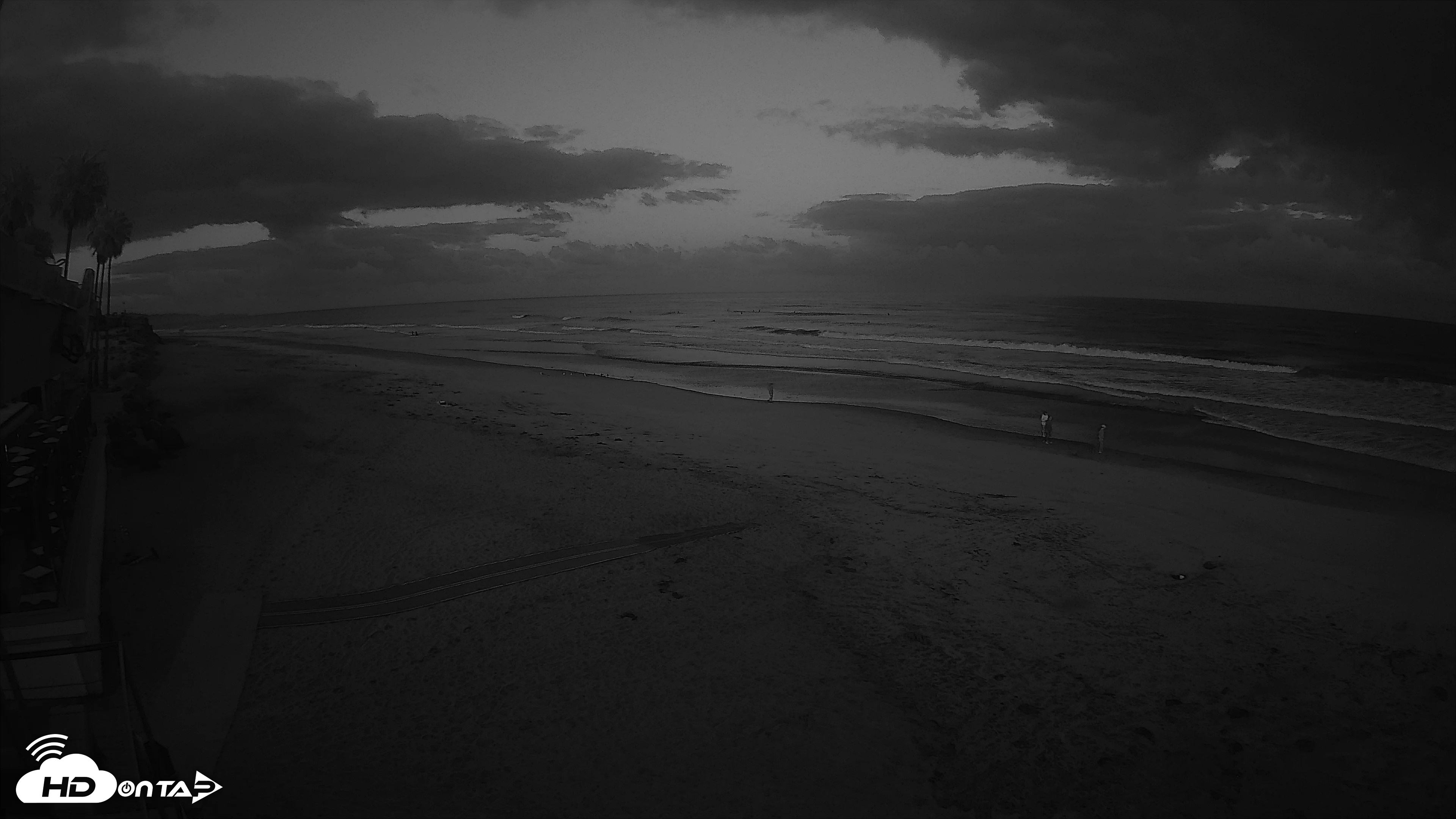 Snapshot of 17th St. Del Mar Beach - 4K SW Live Webcam taken May 28, 2026, 5:42am PDT
