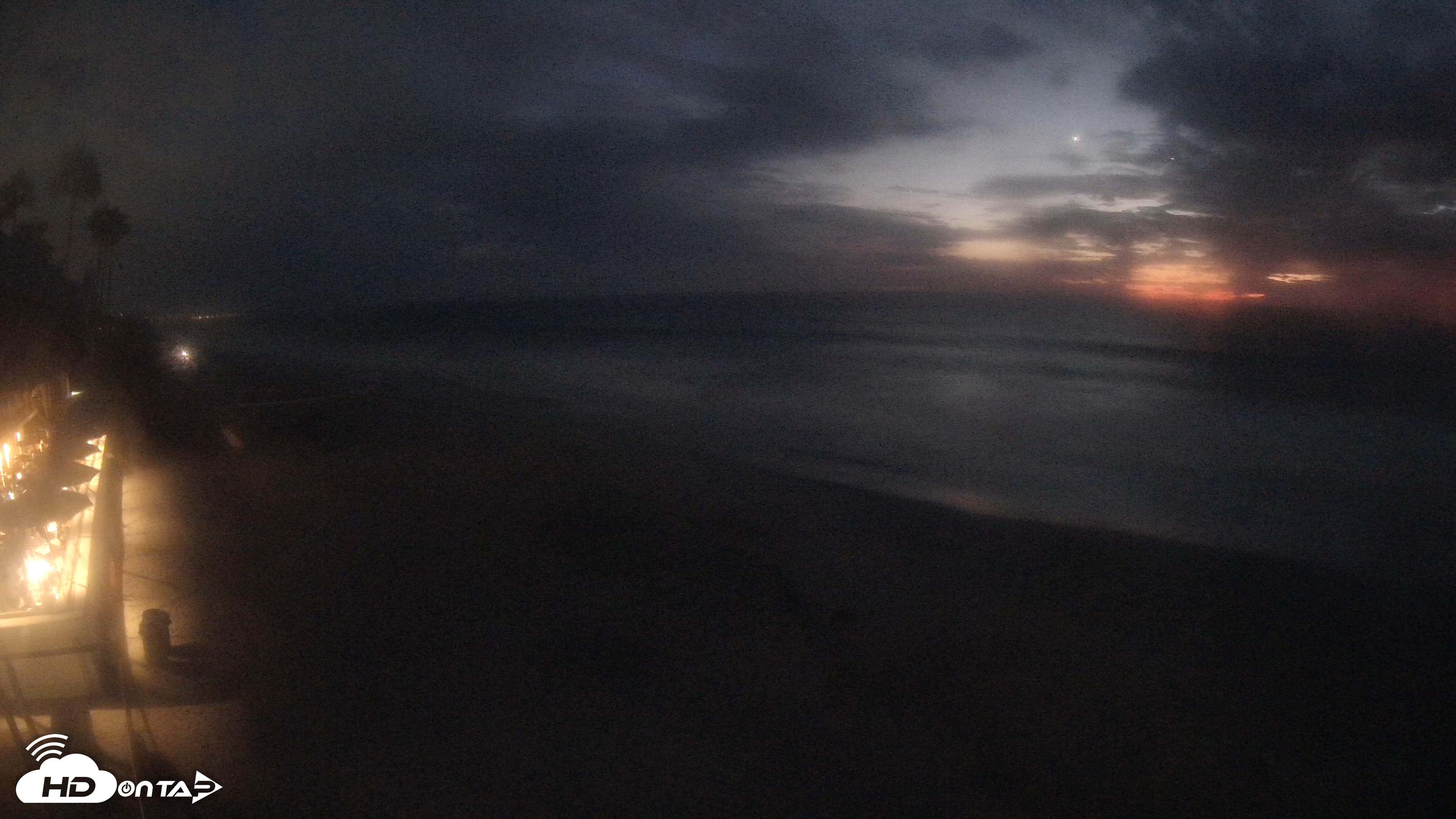 Snapshot of 17th St. Del Mar Beach - 4K SW Live Webcam taken Sep 7, 2026, 7:46pm PDT