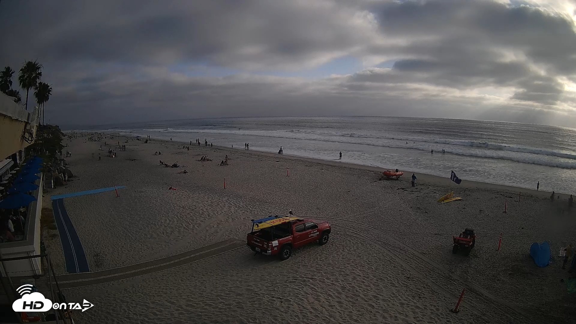 Snapshot of 17th St. Del Mar Beach - 4K SW Live Webcam taken May 9, 2026, 6:19pm PDT