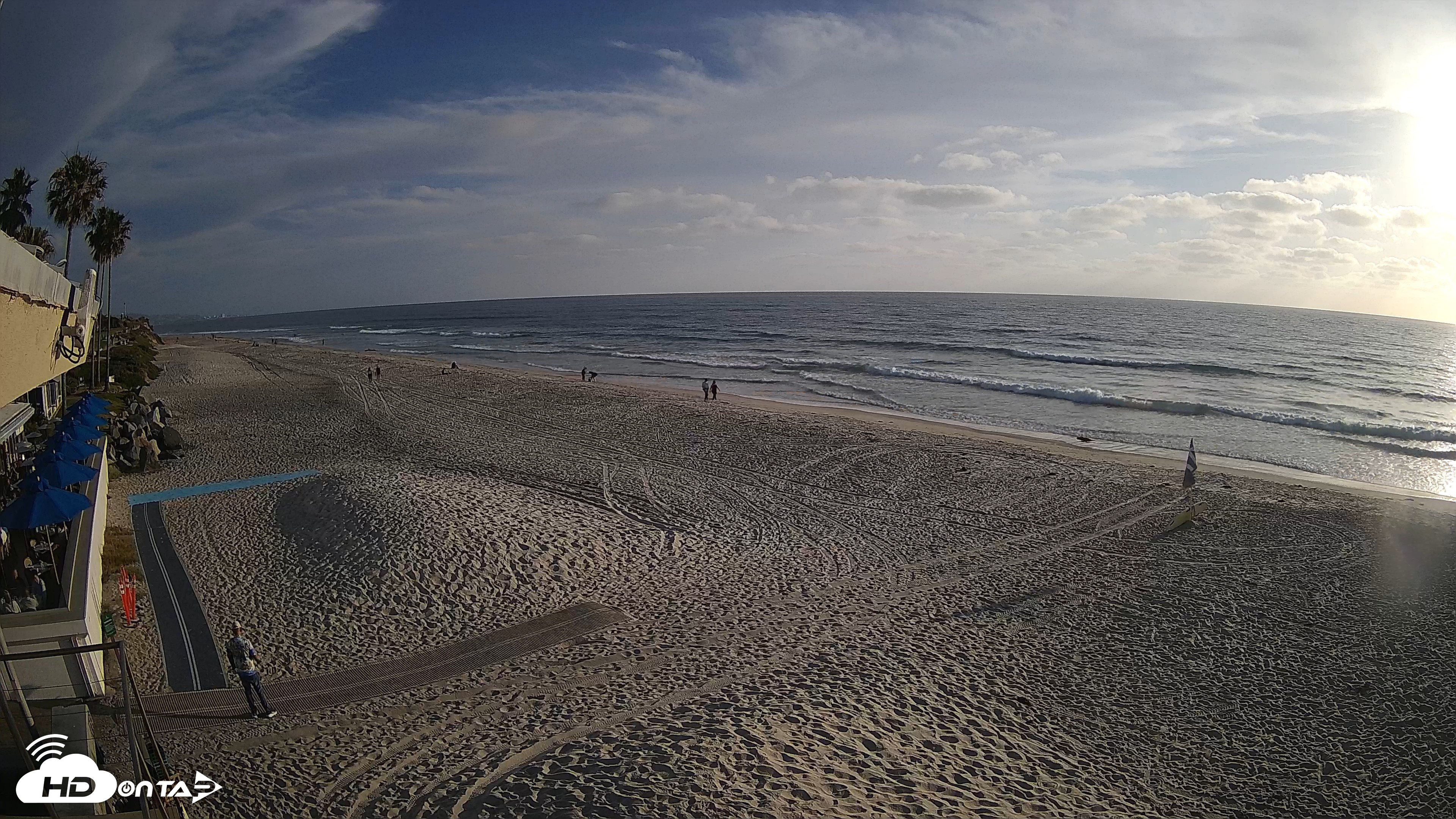 Snapshot of 17th St. Del Mar Beach - 4K SW Live Webcam taken Apr 29, 2026, 6:27pm PDT