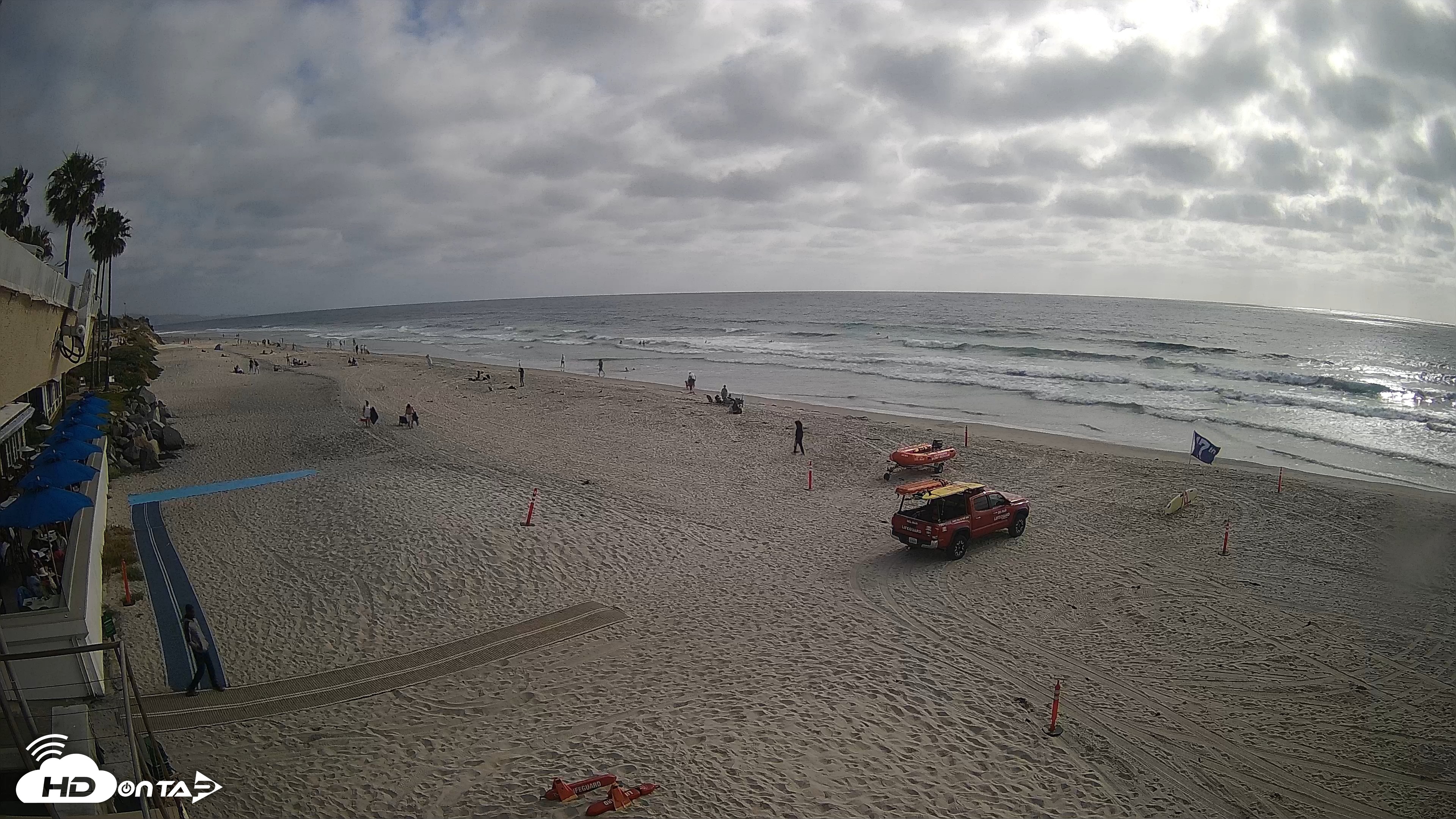 Snapshot of 17th St. Del Mar Beach - 4K SW Live Webcam taken Apr 24, 2026, 5:02pm PDT