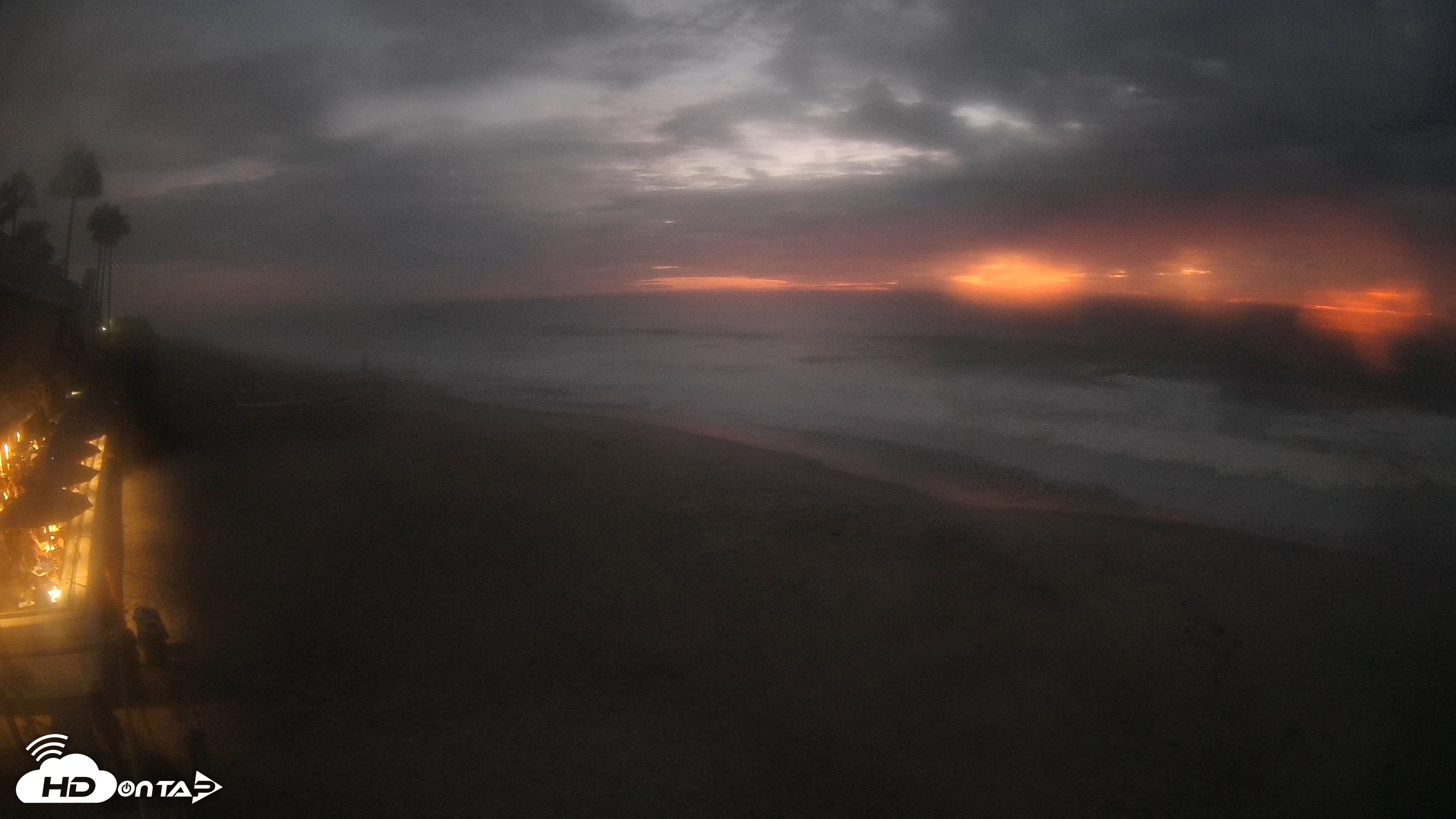 Snapshot of 17th St. Del Mar Beach - 4K SW Live Webcam taken Sep 6, 2026, 7:37pm PDT