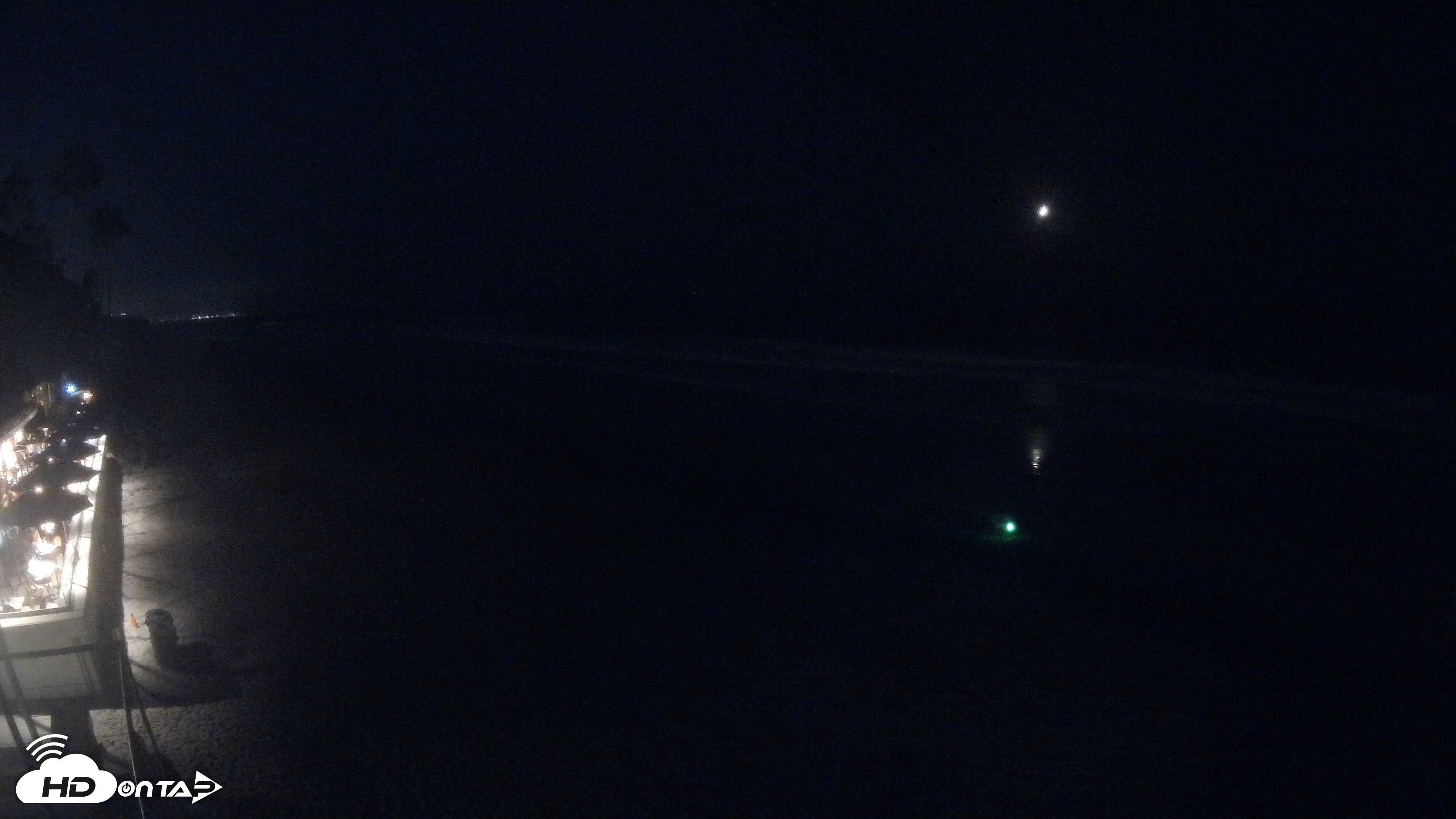 Snapshot of 17th St. Del Mar Beach - 4K SW Live Webcam taken Sep 14, 2026, 8:12pm PDT