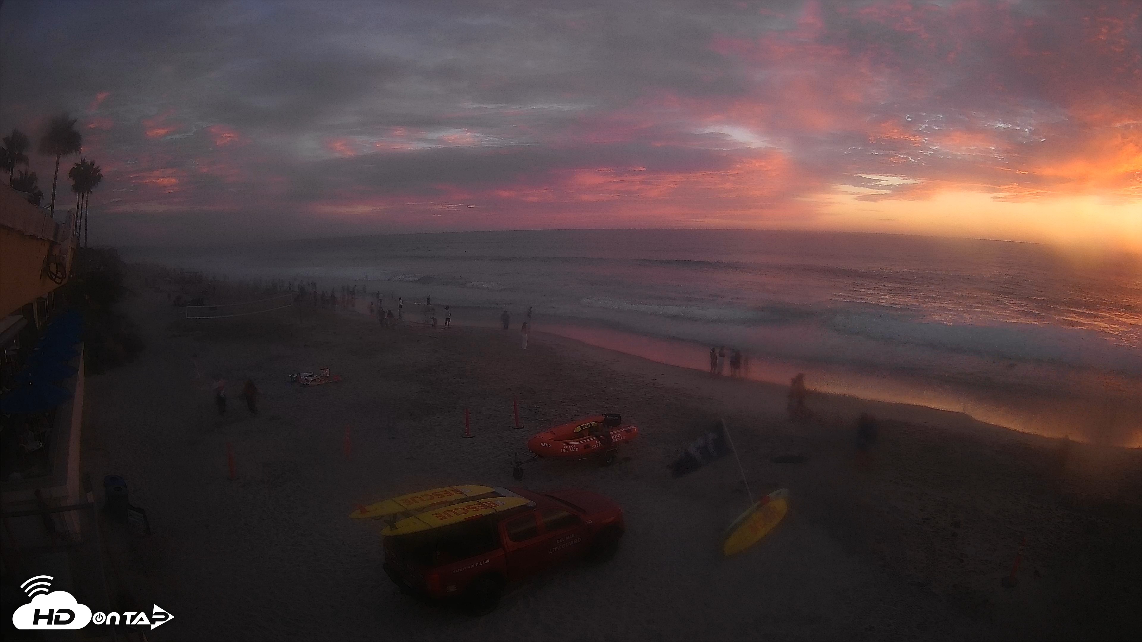 Snapshot of 17th St. Del Mar Beach - 4K SW Live Webcam taken Sep 5, 2026, 7:14pm PDT