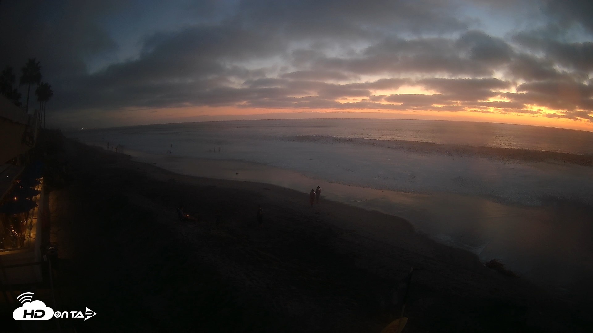 Snapshot of 17th St. Del Mar Beach - 4K SW Live Webcam taken Oct 9, 2026, 6:48pm PDT