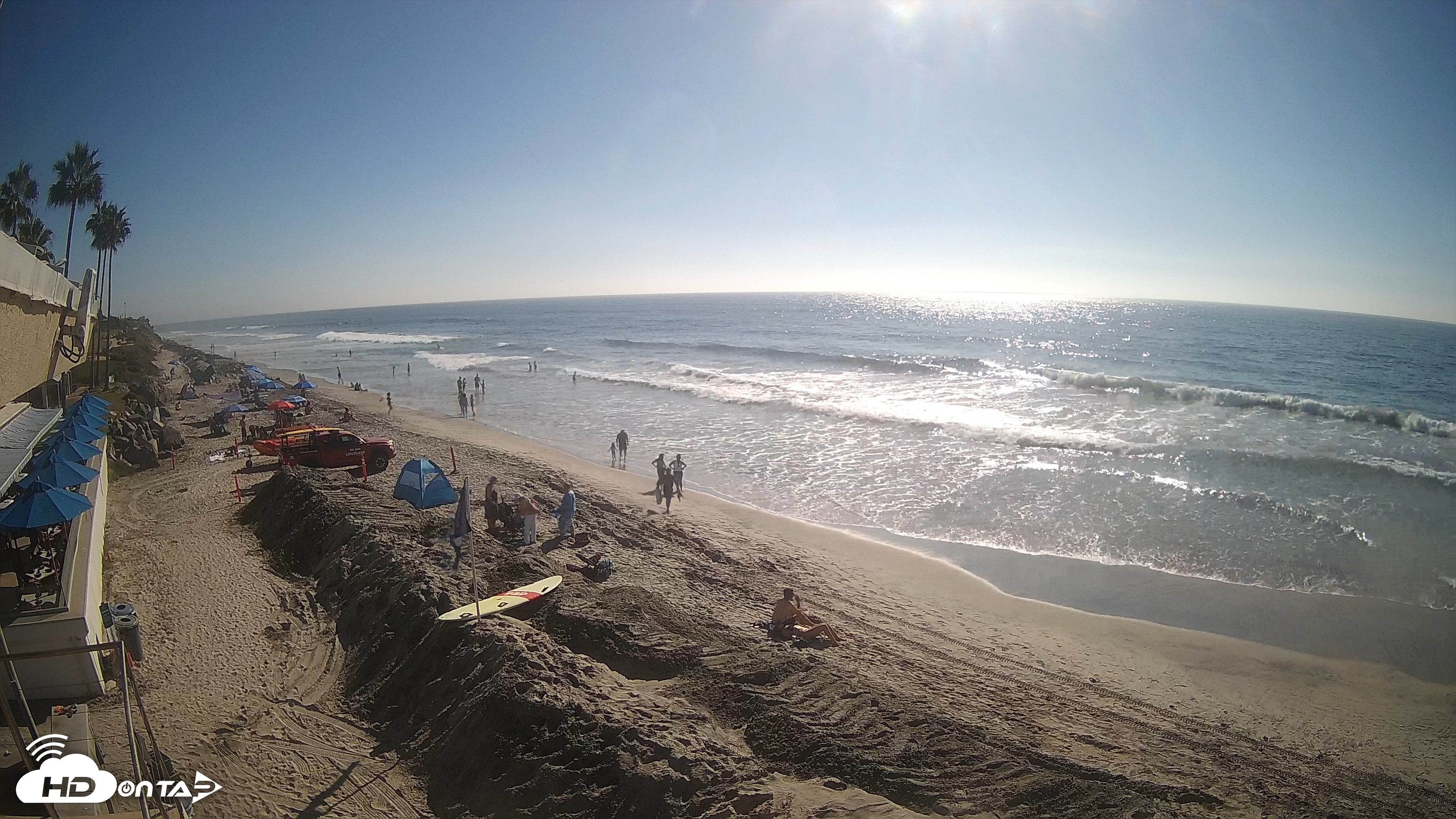 Snapshot of 17th St. Del Mar Beach - 4K SW Live Webcam taken Oct 2, 2026, 3:40pm PDT