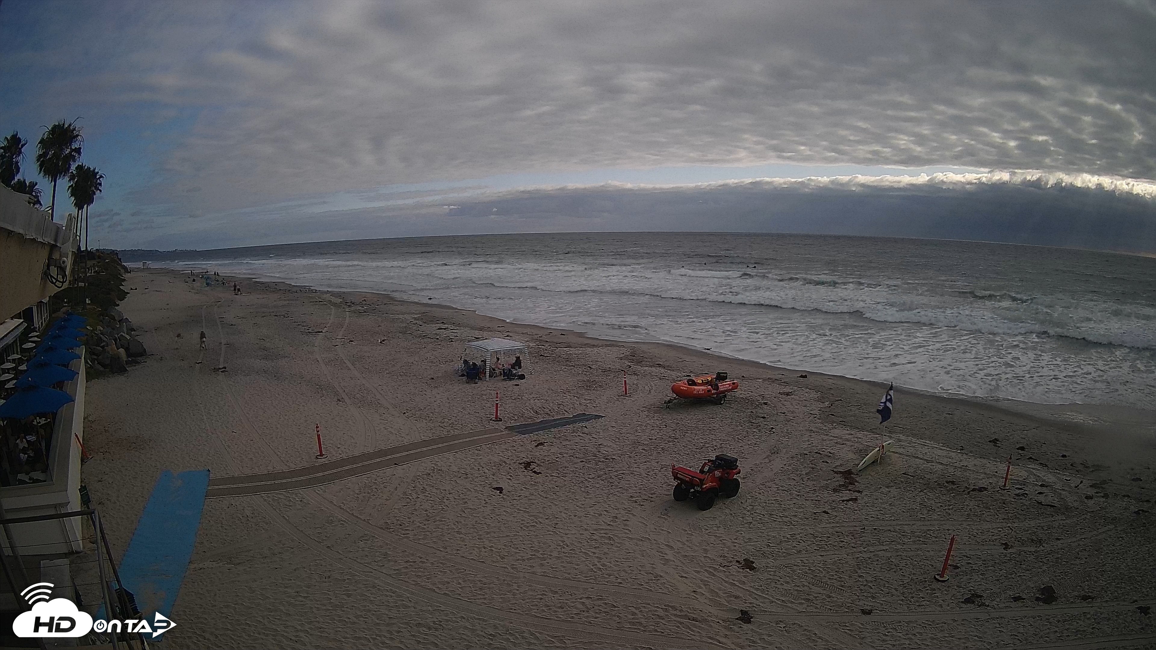 Snapshot of 17th St. Del Mar Beach - 4K SW Live Webcam taken May 26, 2026, 5:48pm PDT