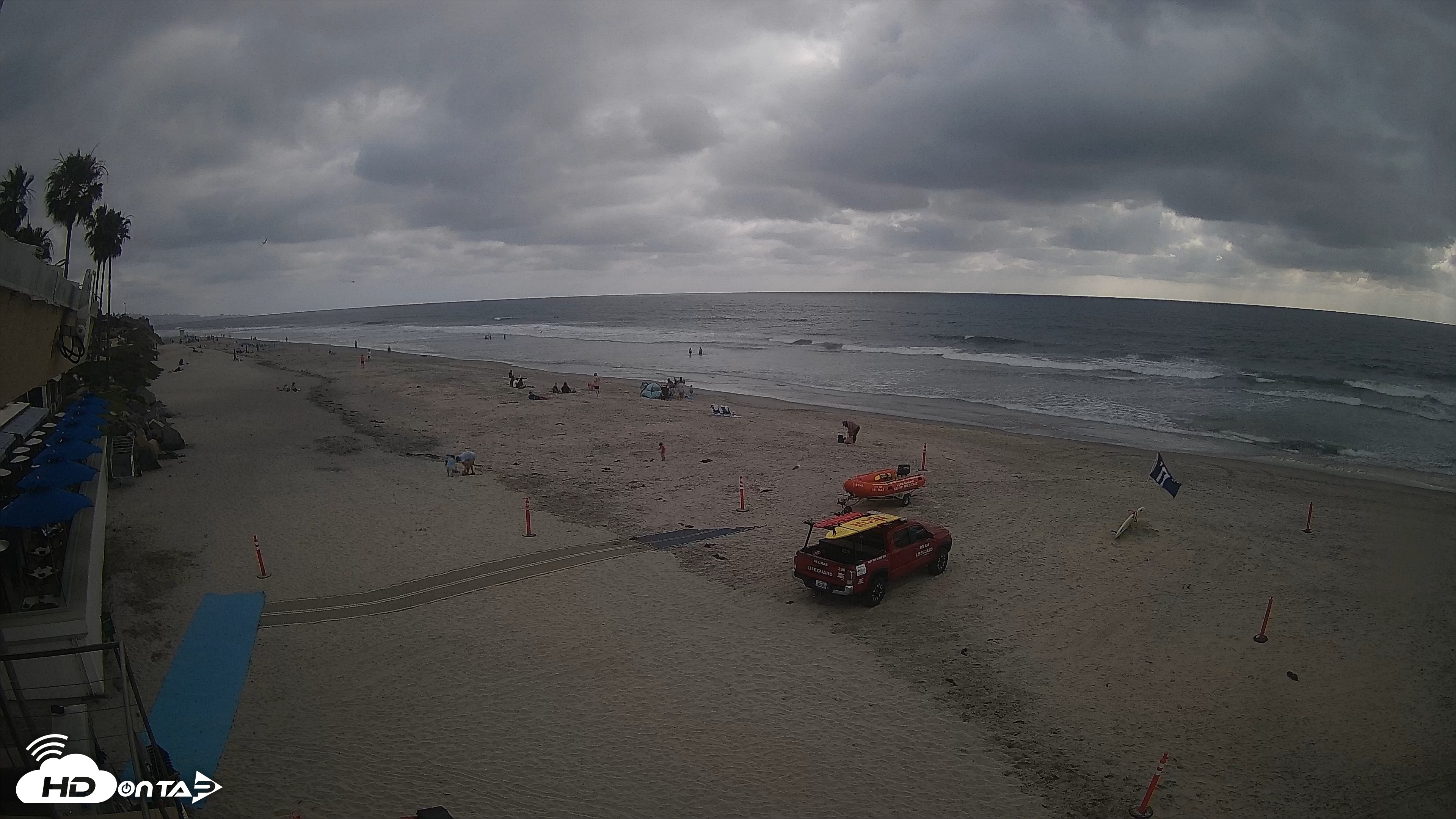 Snapshot of 17th St. Del Mar Beach - 4K SW Live Webcam taken May 16, 2026, 5:13pm PDT