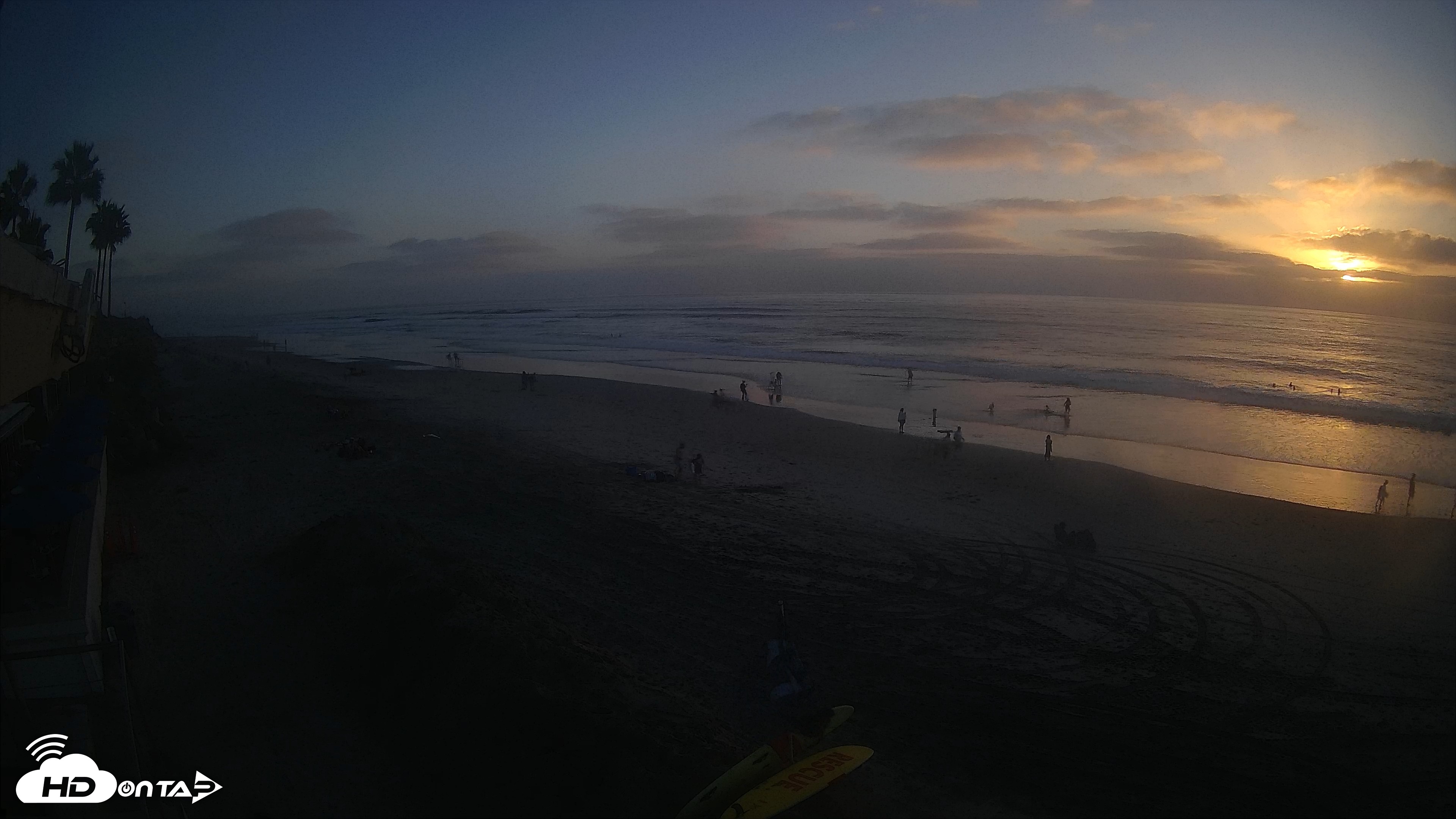 Snapshot of 17th St. Del Mar Beach - 4K SW Live Webcam taken Sep 30, 2026, 6:21pm PDT