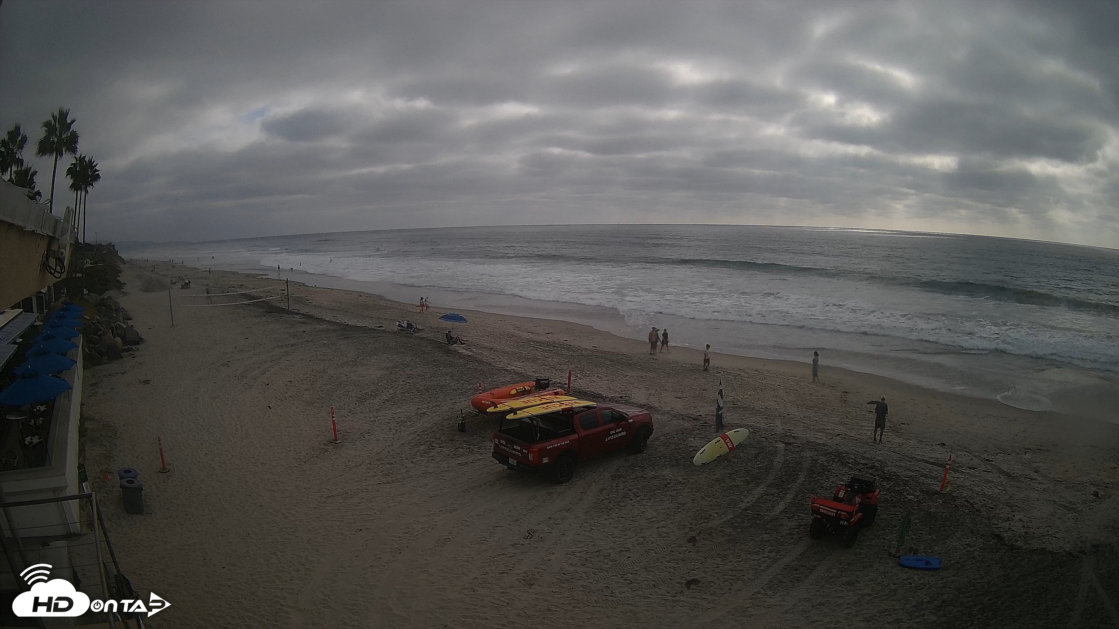 Snapshot of 17th St. Del Mar Beach - 4K SW Live Webcam taken Sep 23, 2026, 4:15pm PDT