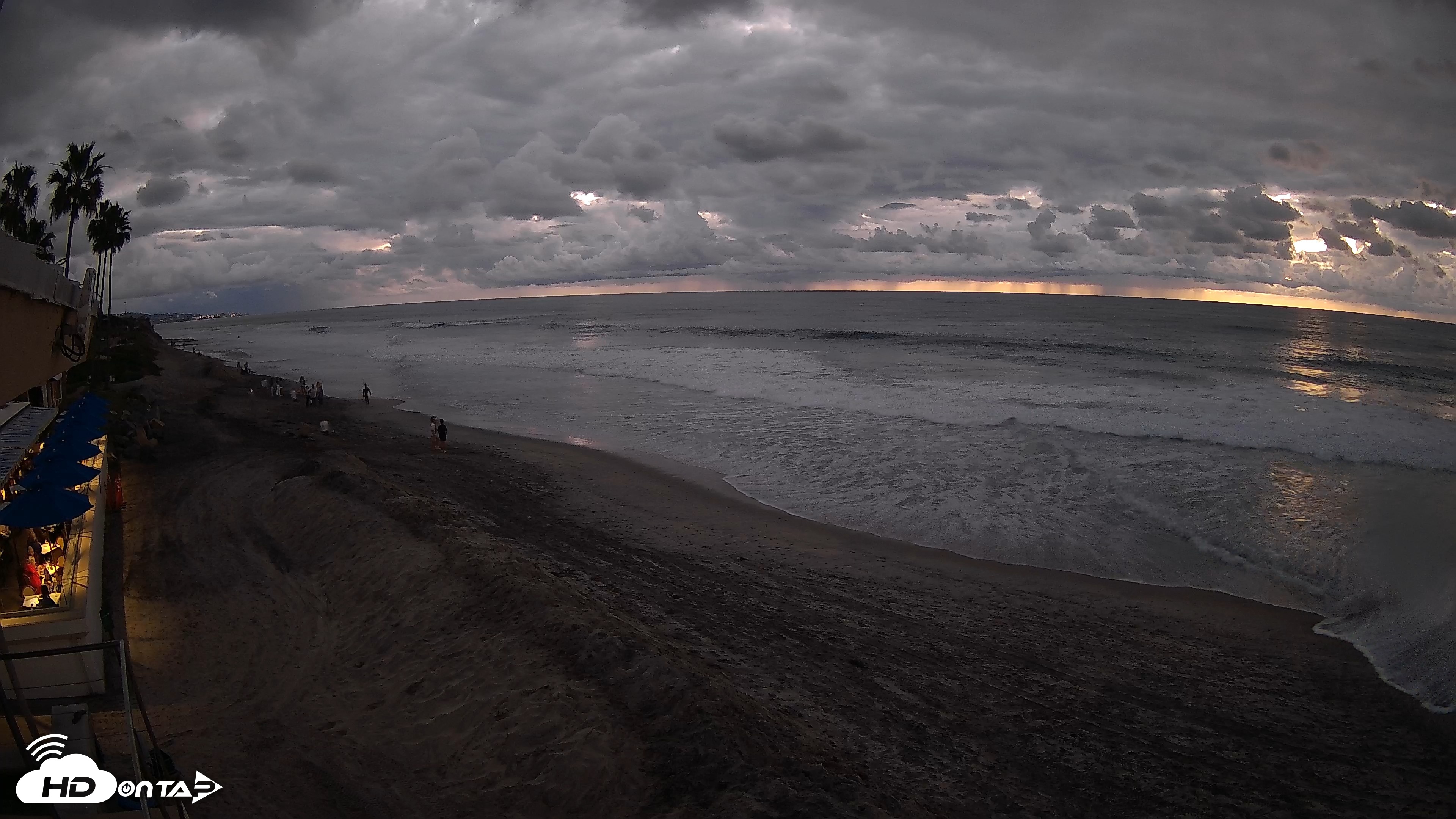 Snapshot of 17th St. Del Mar Beach - 4K SW Live Webcam taken Oct 23, 2026, 6:25pm PDT