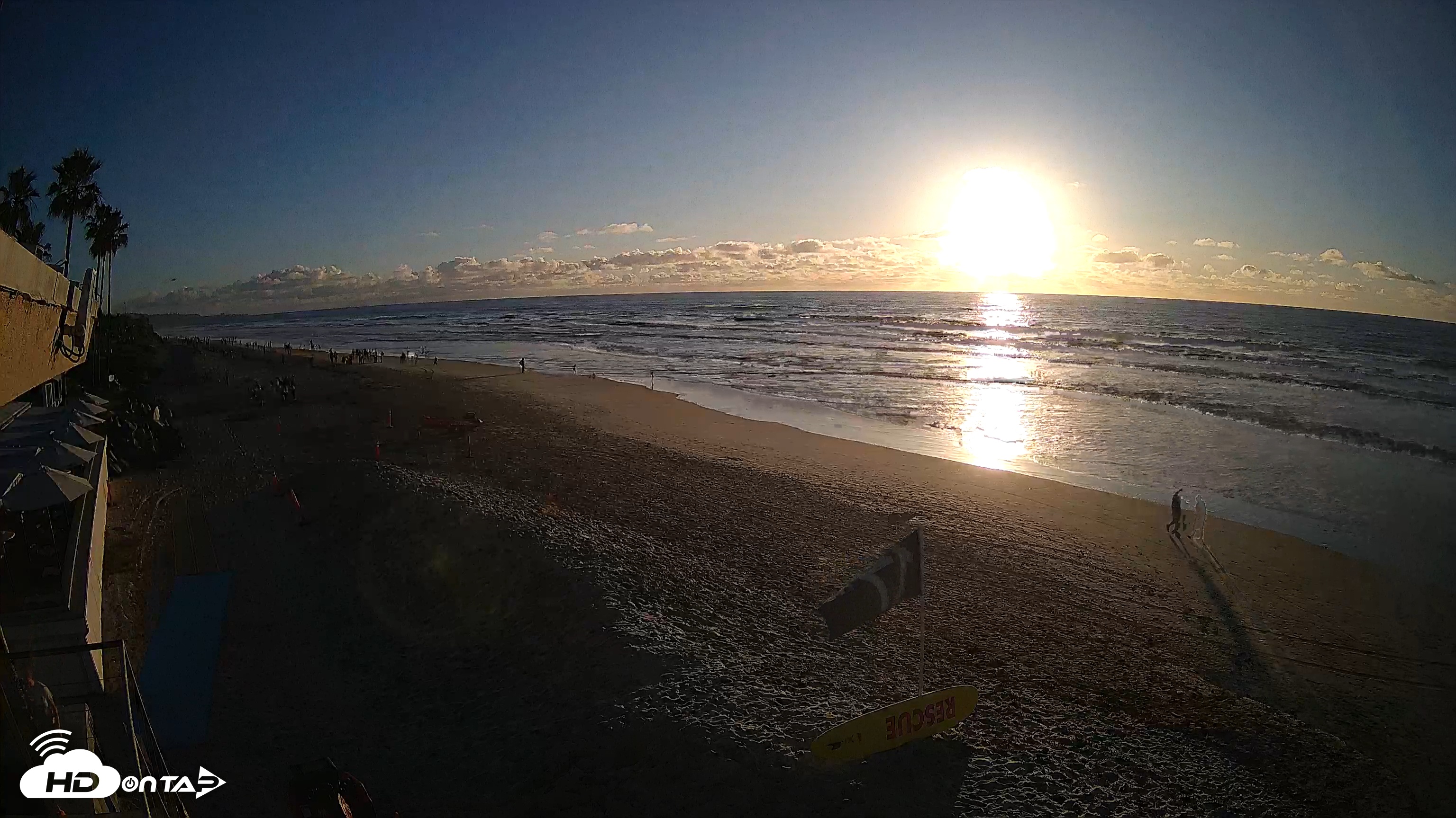 Snapshot of 17th St. Del Mar Beach - 4K SW Live Webcam taken Dec 27, 2025, 4:21pm PST