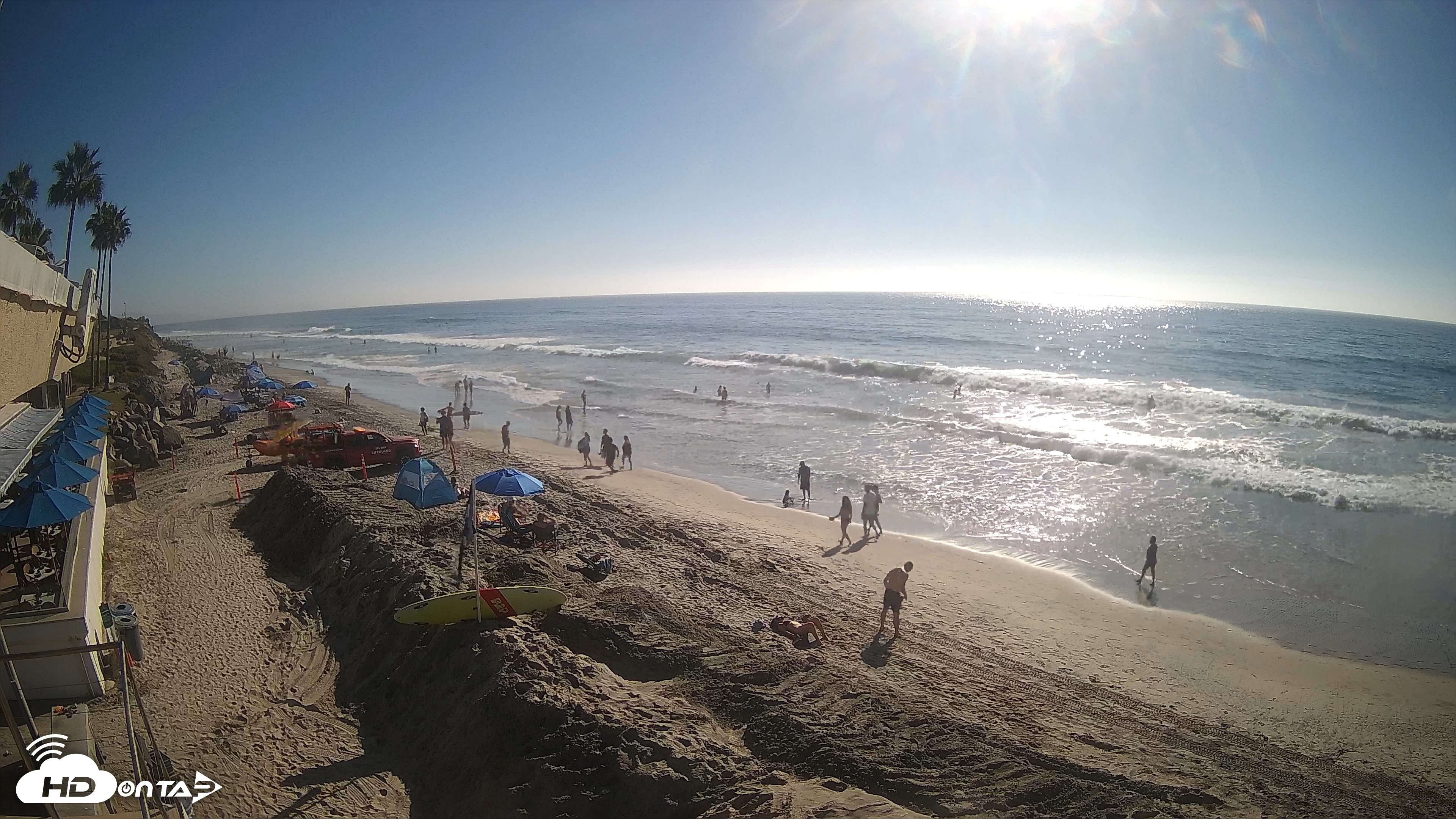 Snapshot of 17th St. Del Mar Beach - 4K SW Live Webcam taken Oct 2, 2026, 4:03pm PDT