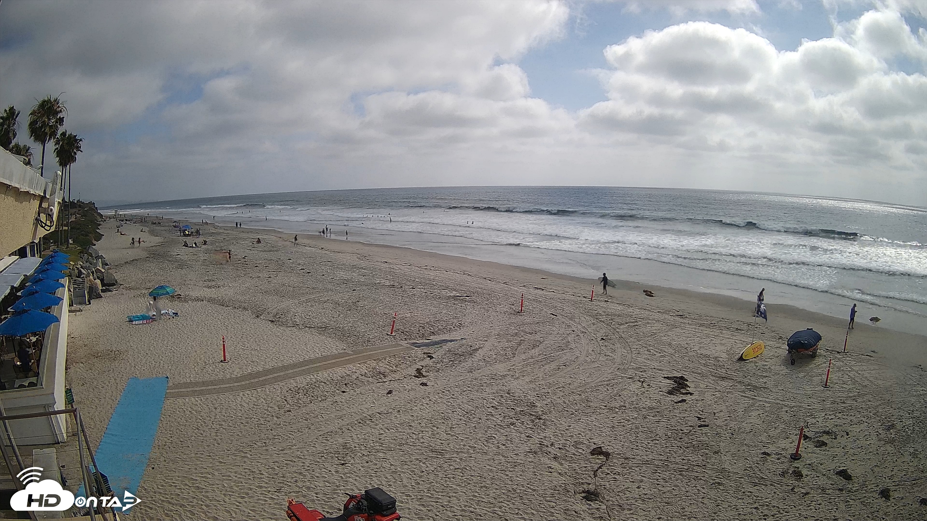 Snapshot of 17th St. Del Mar Beach - 4K SW Live Webcam taken May 21, 2026, 4:11pm PDT