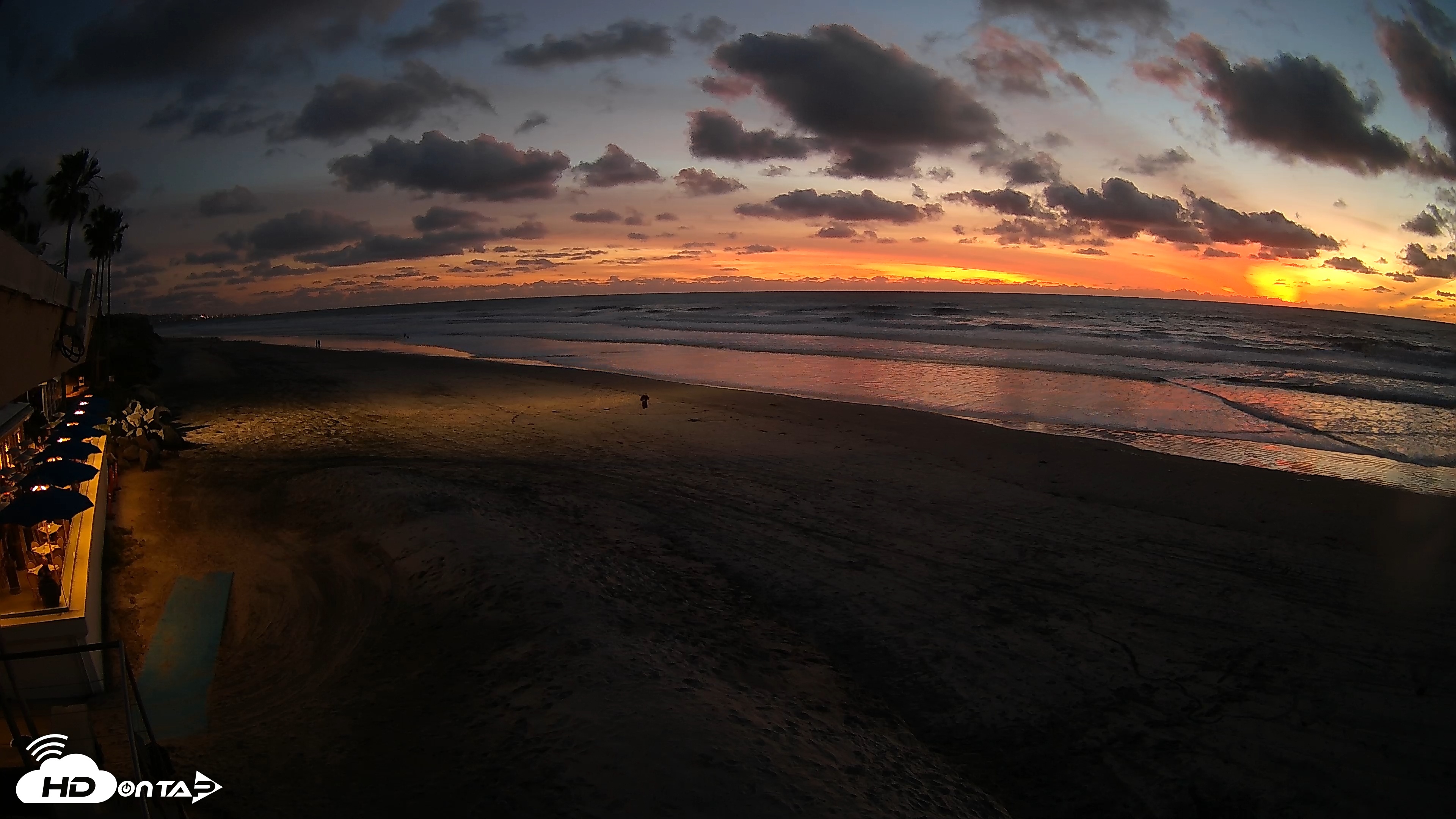Snapshot of 17th St. Del Mar Beach - 4K SW Live Webcam taken Feb 18, 2026, 5:59pm PST