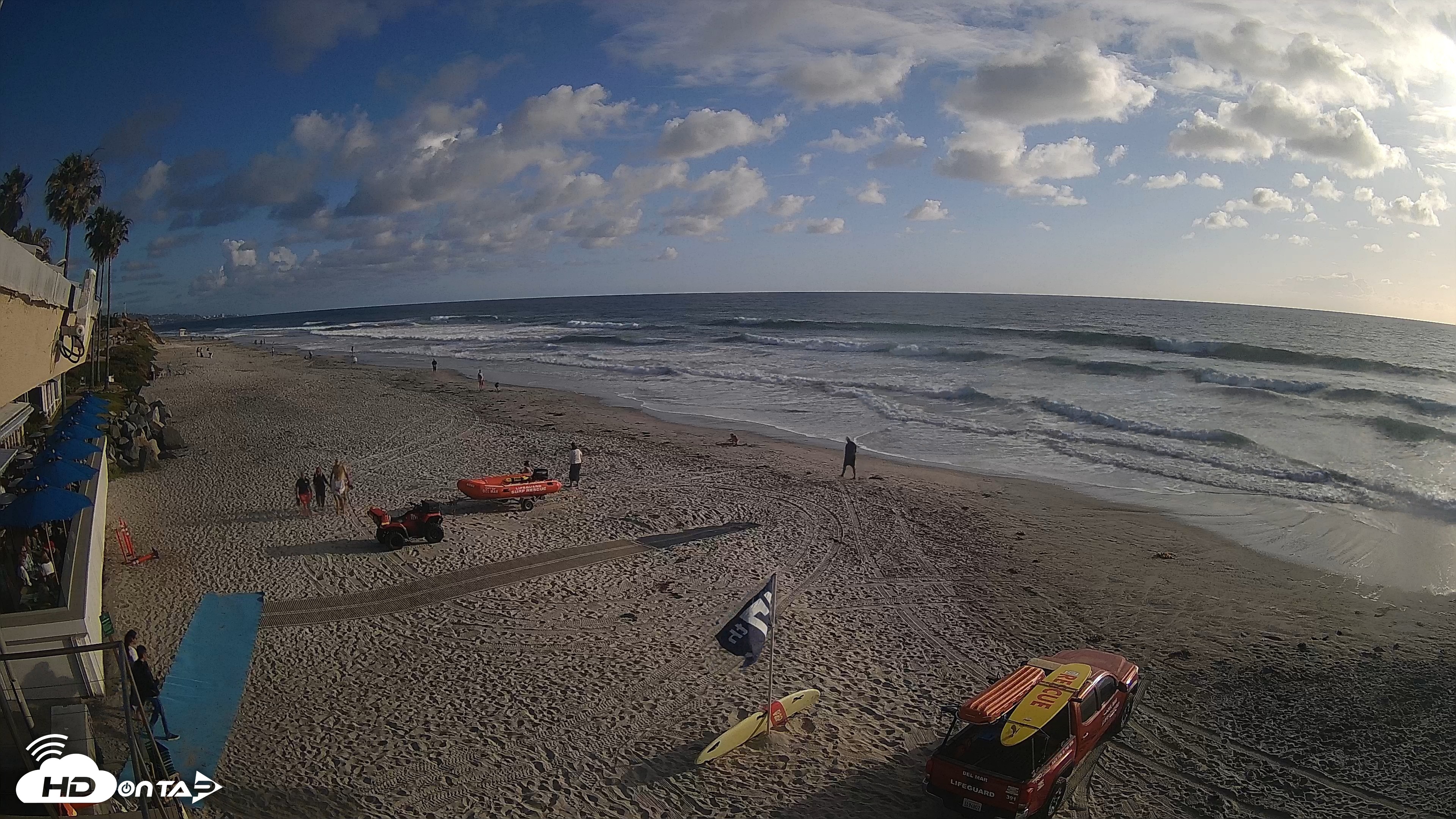 Snapshot of 17th St. Del Mar Beach - 4K SW Live Webcam taken May 27, 2026, 6:27pm PDT