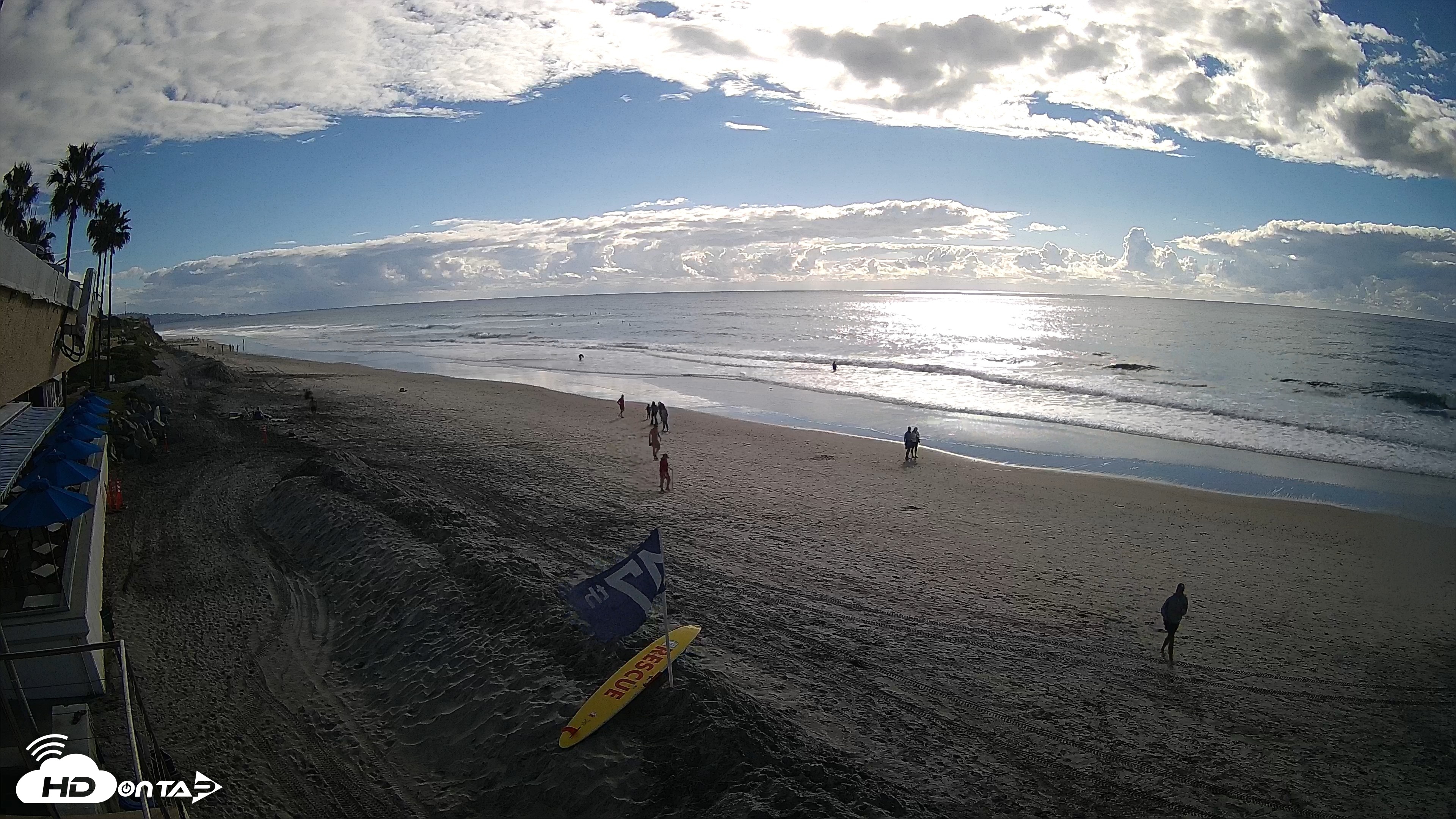 Snapshot of 17th St. Del Mar Beach - 4K SW Live Webcam taken Oct 23, 2026, 3:52pm PDT