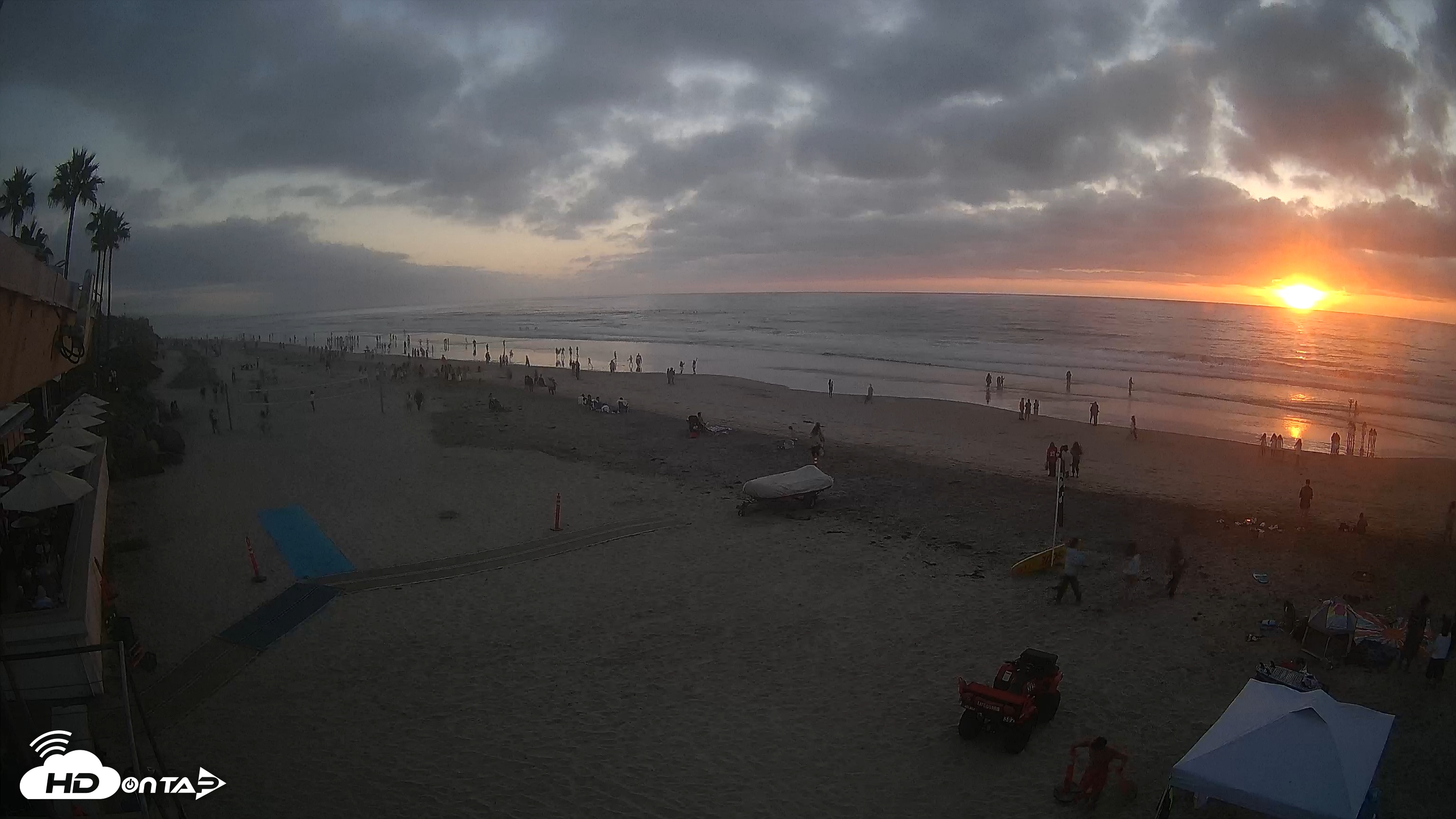 Snapshot of 17th St. Del Mar Beach - 4K SW Live Webcam taken Oct 11, 2025, 6:16pm PDT