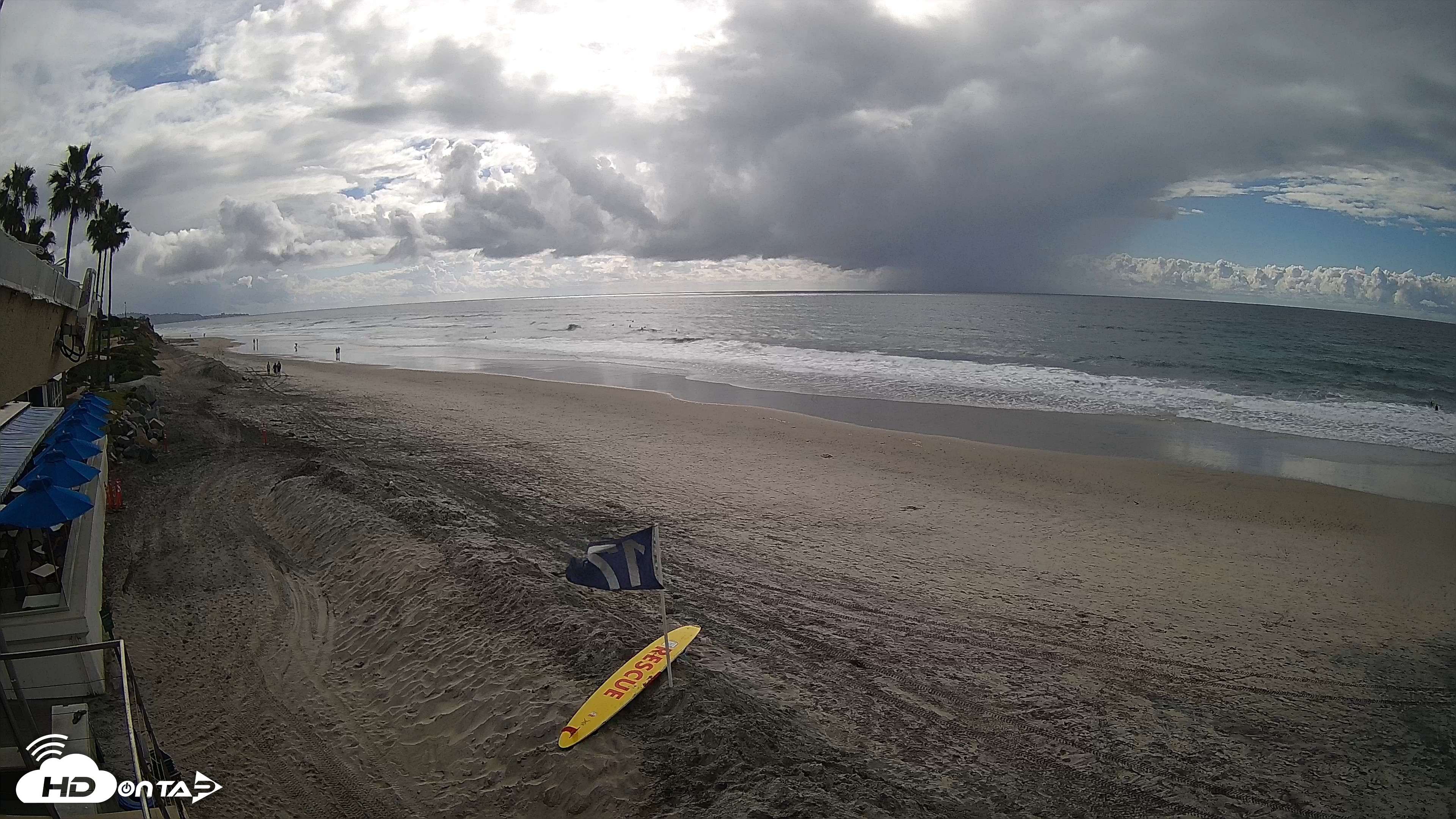Snapshot of 17th St. Del Mar Beach - 4K SW Live Webcam taken Oct 23, 2026, 2:38pm PDT