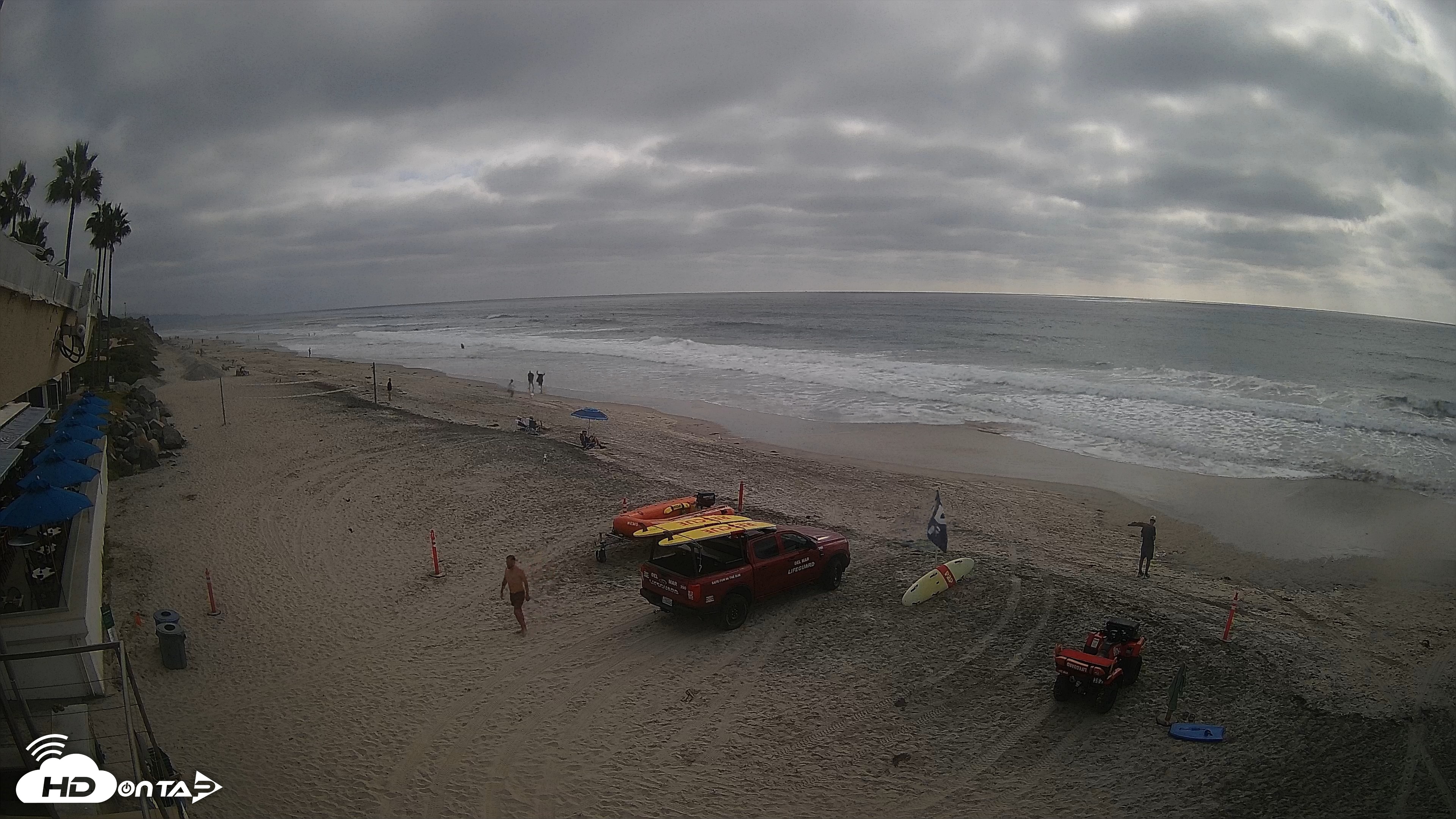 Snapshot of 17th St. Del Mar Beach - 4K SW Live Webcam taken Sep 23, 2026, 4:12pm PDT