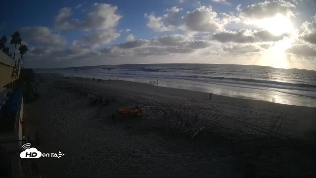 Snapshot of 17th St. Del Mar Beach - 4K SW Live Webcam taken Sep 28, 2026, 5:42pm PDT