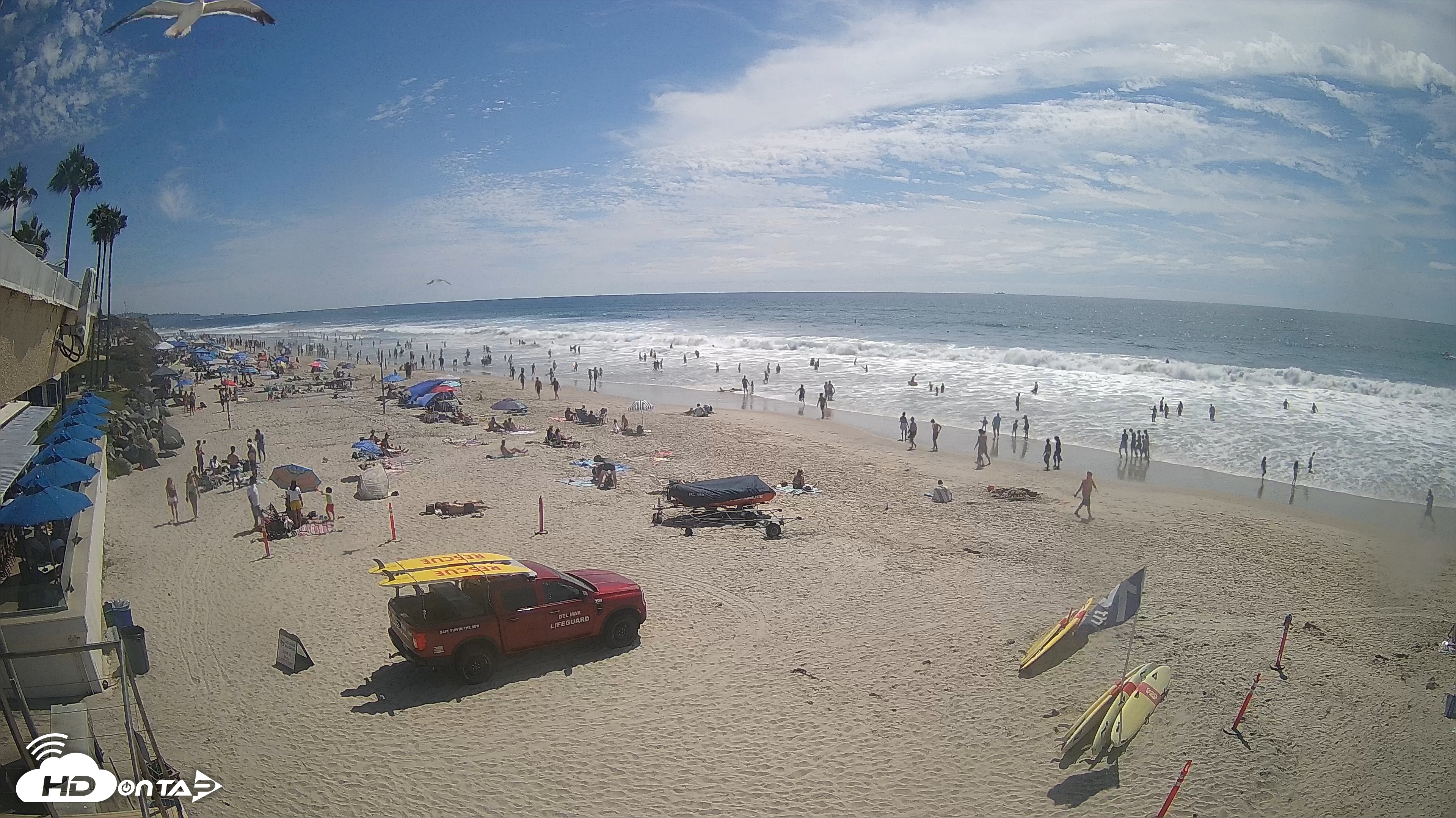 Snapshot of 17th St. Del Mar Beach - 4K SW Live Webcam taken Aug 15, 2026, 2:51pm PDT
