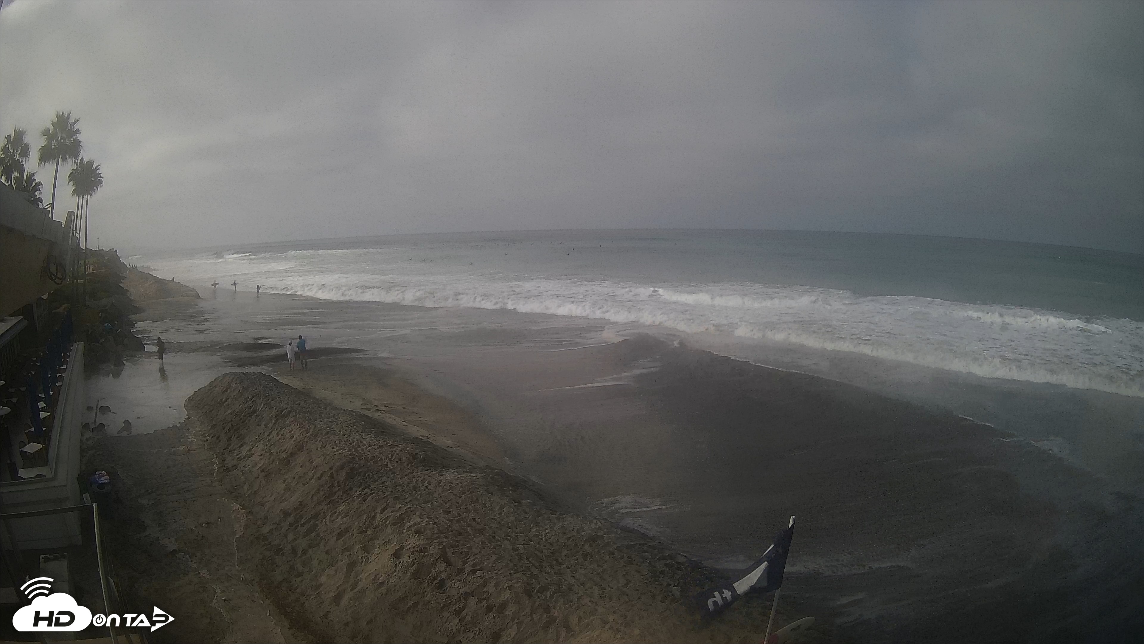 Snapshot of 17th St. Del Mar Beach - 4K SW Live Webcam taken Oct 9, 2026, 9:16am PDT