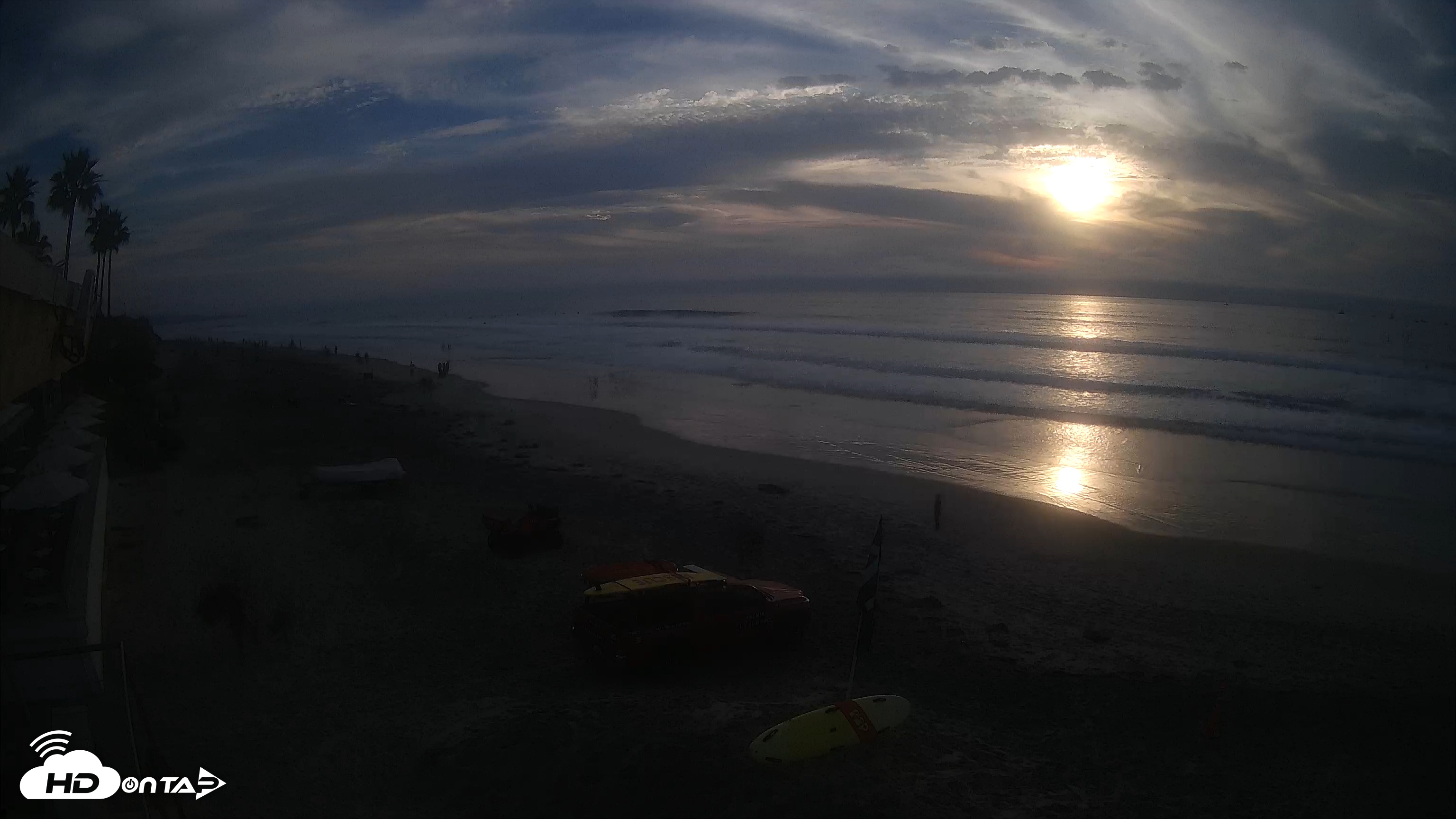 Snapshot of 17th St. Del Mar Beach - 4K SW Live Webcam taken Nov 11, 2025, 4:14pm PST