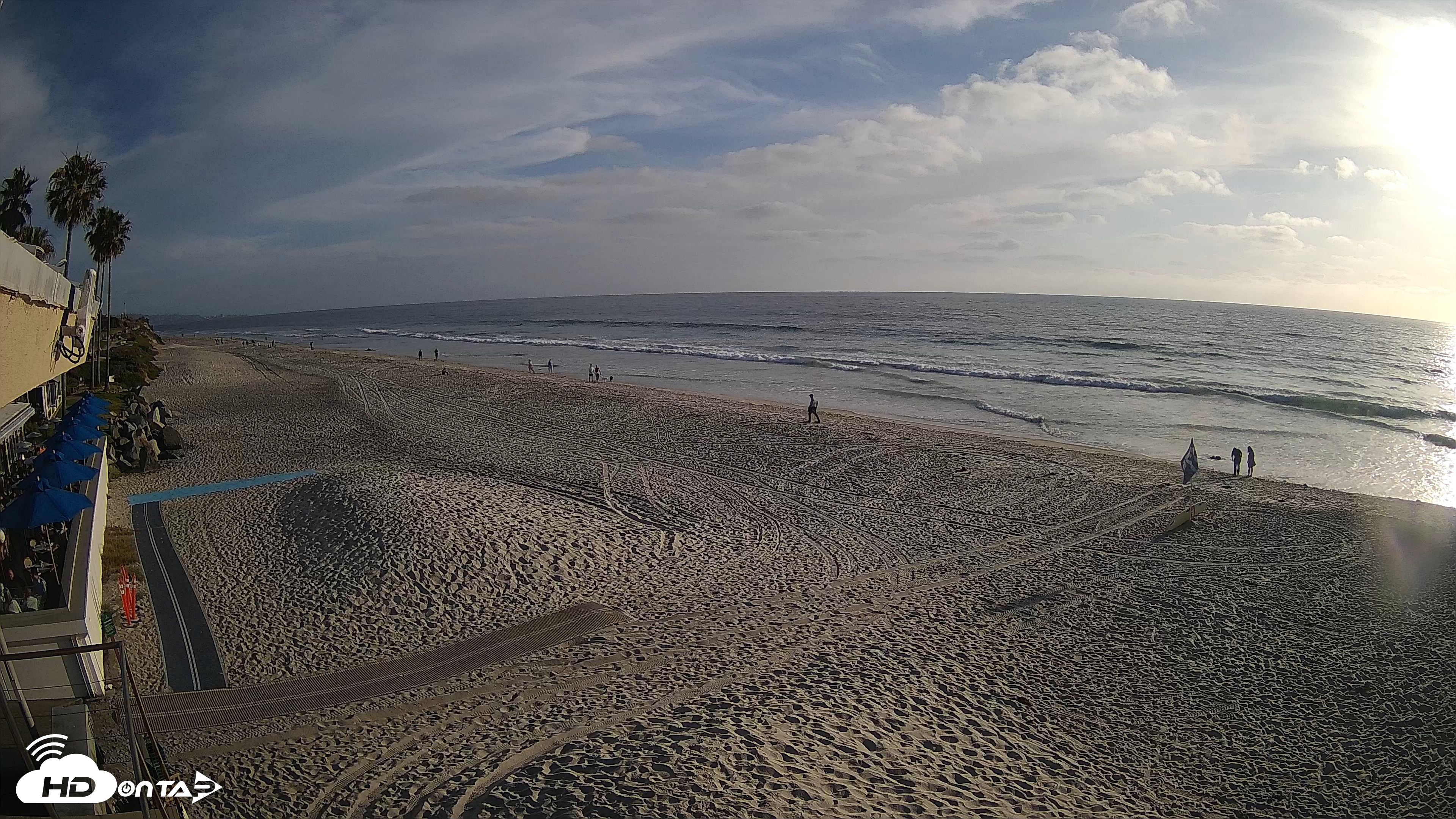 Snapshot of 17th St. Del Mar Beach - 4K SW Live Webcam taken Apr 29, 2026, 6:17pm PDT
