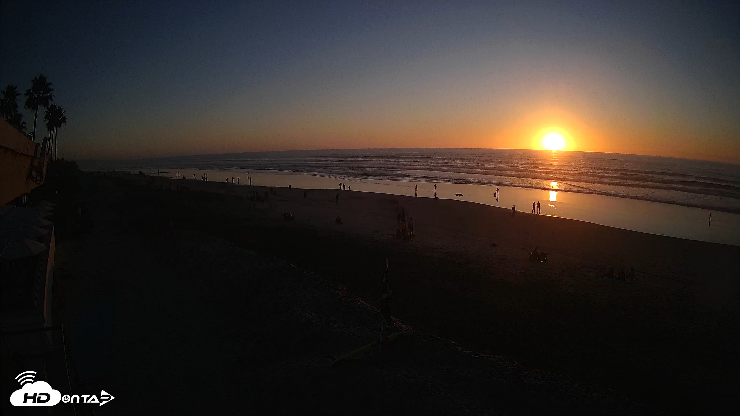 Snapshot of 17th St. Del Mar Beach - 4K SW Live Webcam taken Nov 23, 2025, 4:36pm PST