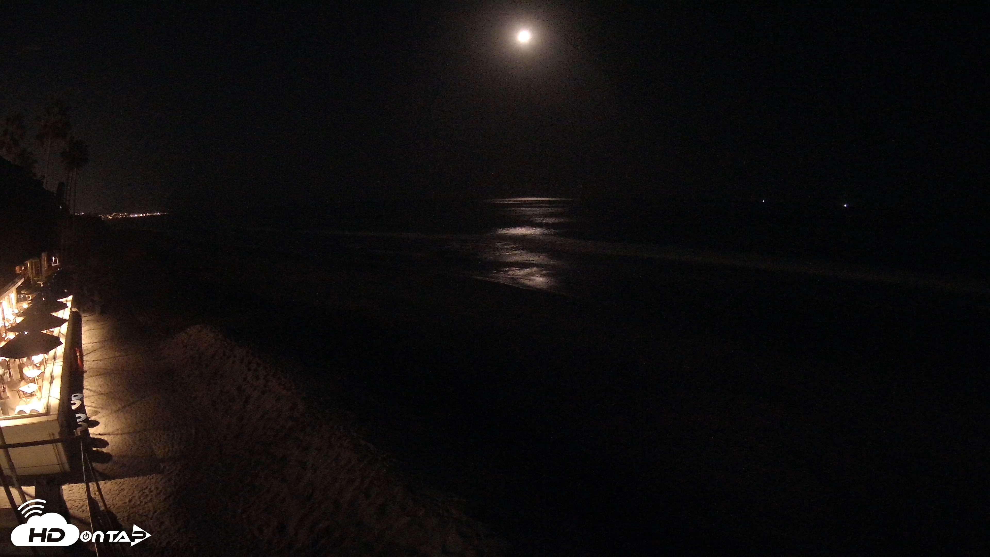 Snapshot of 17th St. Del Mar Beach - 4K SW Live Webcam taken Oct 17, 2026, 9:31pm PDT