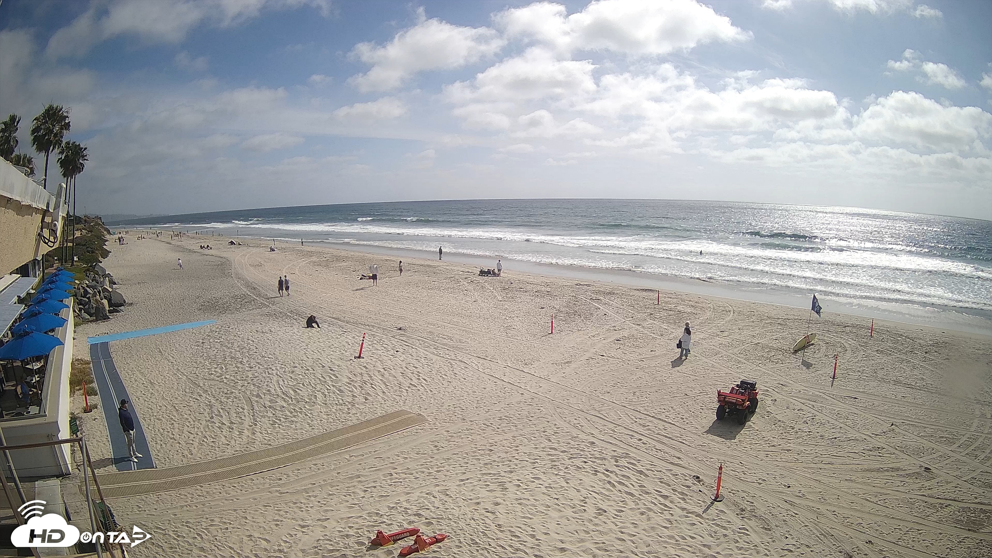 Snapshot of 17th St. Del Mar Beach - 4K SW Live Webcam taken Apr 24, 2026, 4:02pm PDT