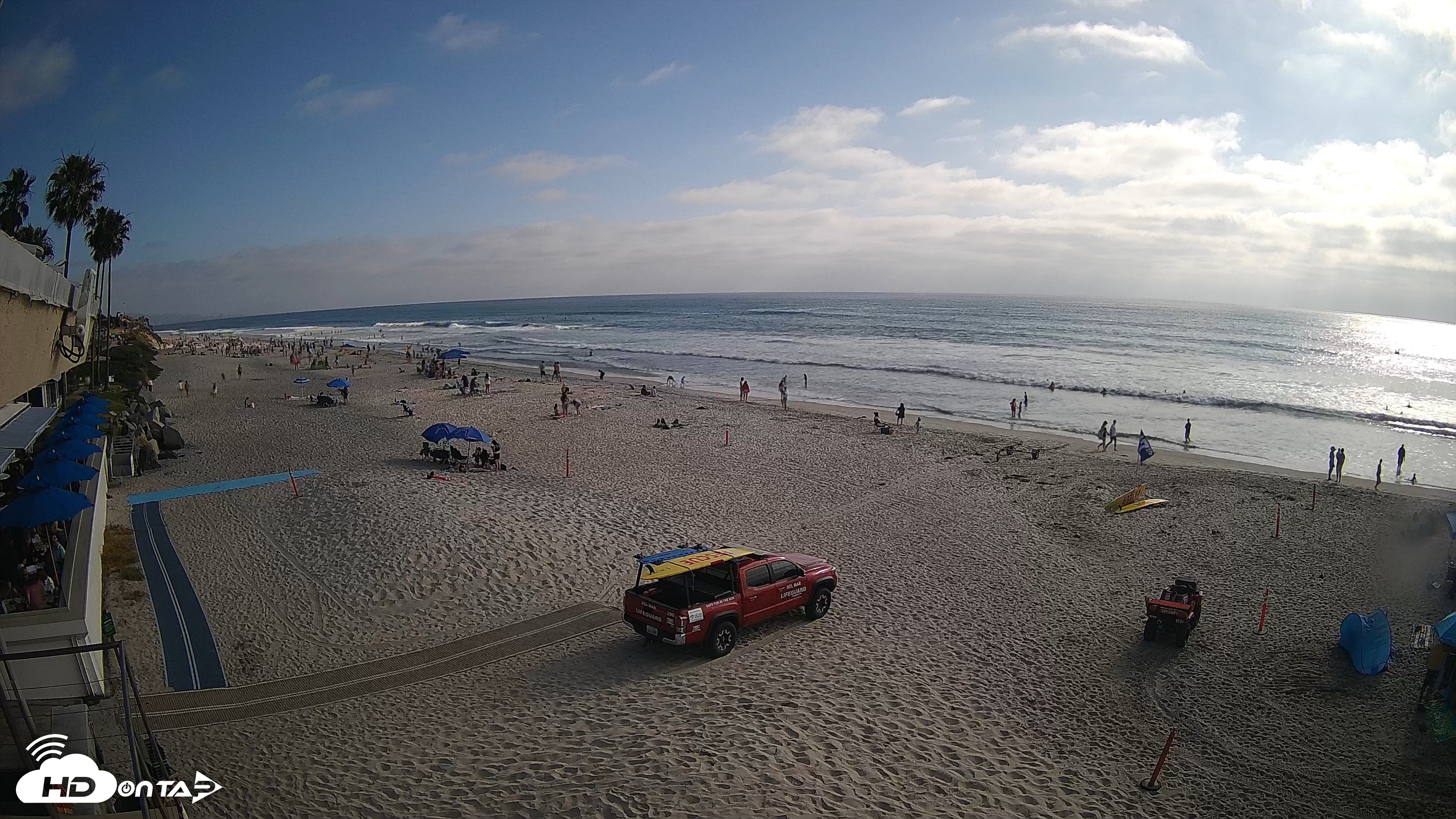 Snapshot of 17th St. Del Mar Beach - 4K SW Live Webcam taken May 9, 2026, 5:15pm PDT