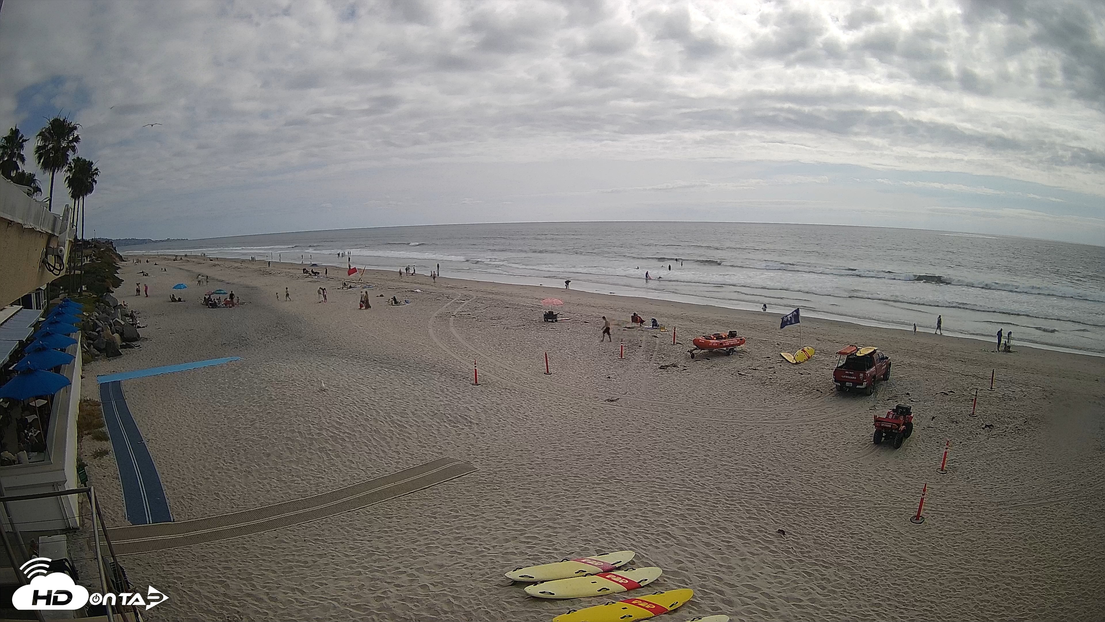 Snapshot of 17th St. Del Mar Beach - 4K SW Live Webcam taken May 3, 2026, 4:02pm PDT