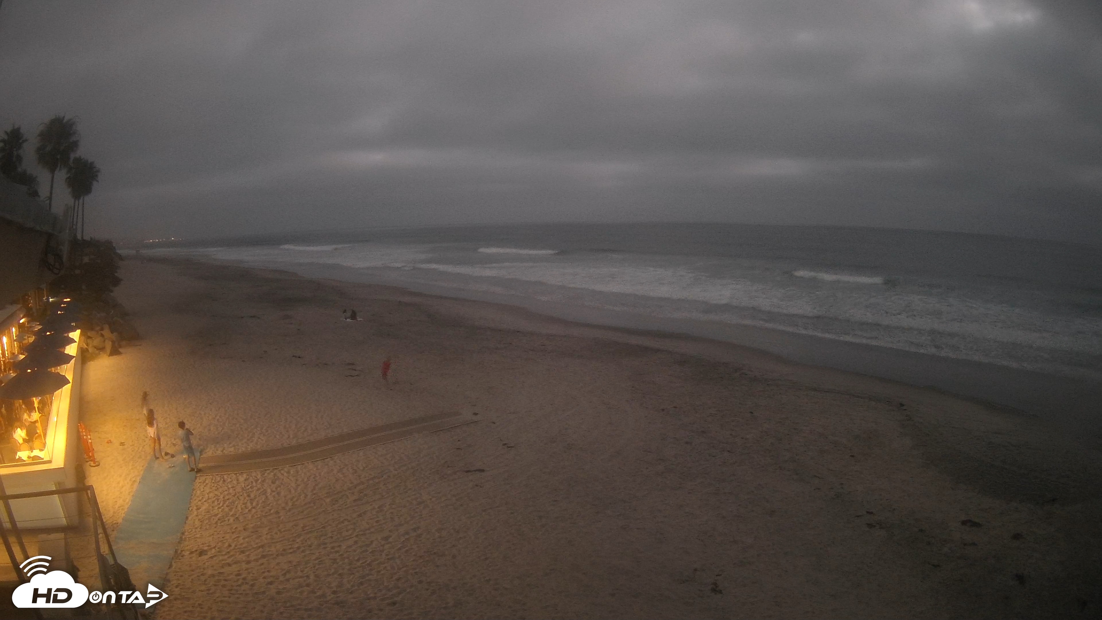 Snapshot of 17th St. Del Mar Beach - 4K SW Live Webcam taken Jun 4, 2026, 8:24pm PDT