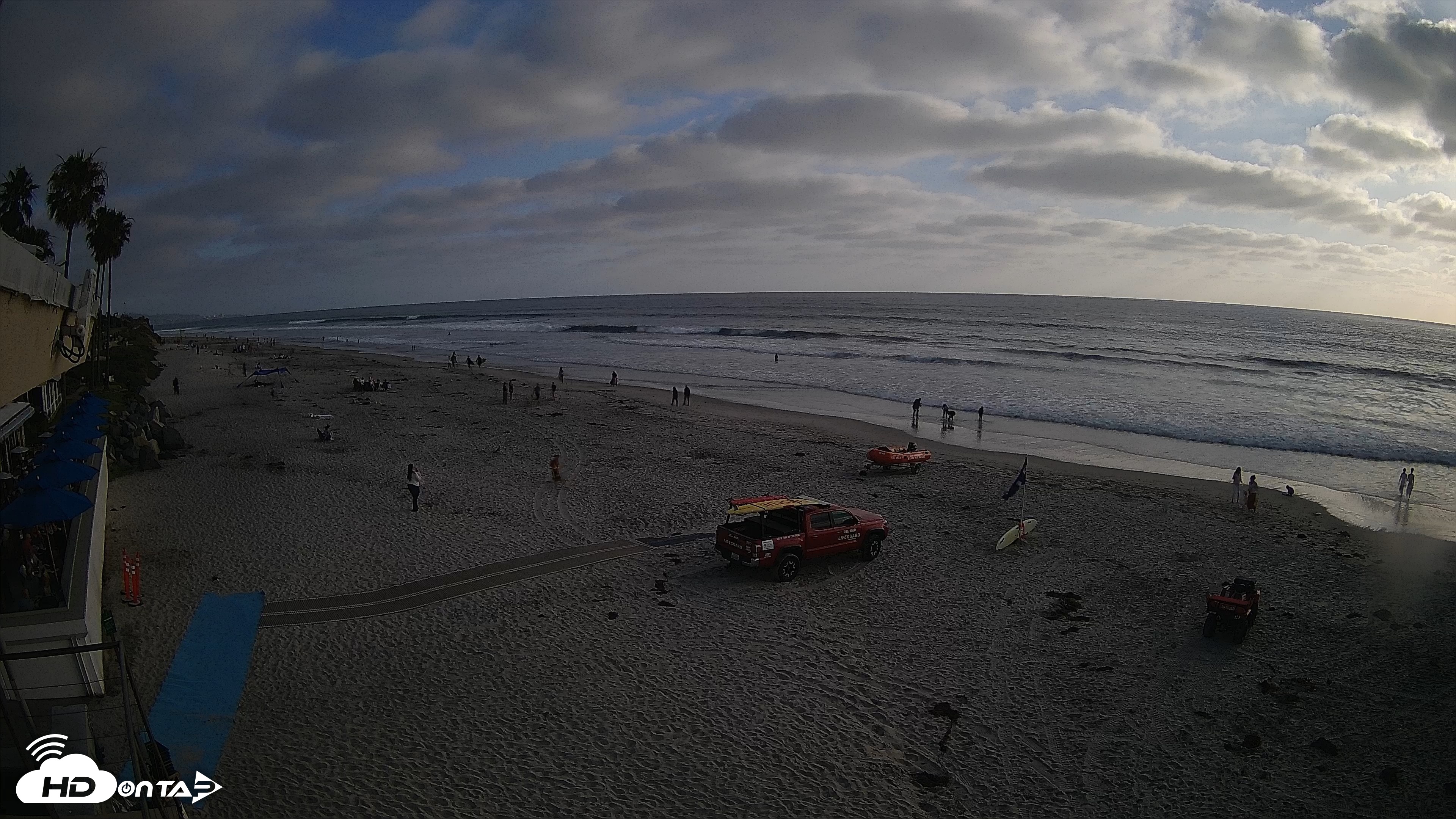Snapshot of 17th St. Del Mar Beach - 4K SW Live Webcam taken May 22, 2026, 6:30pm PDT