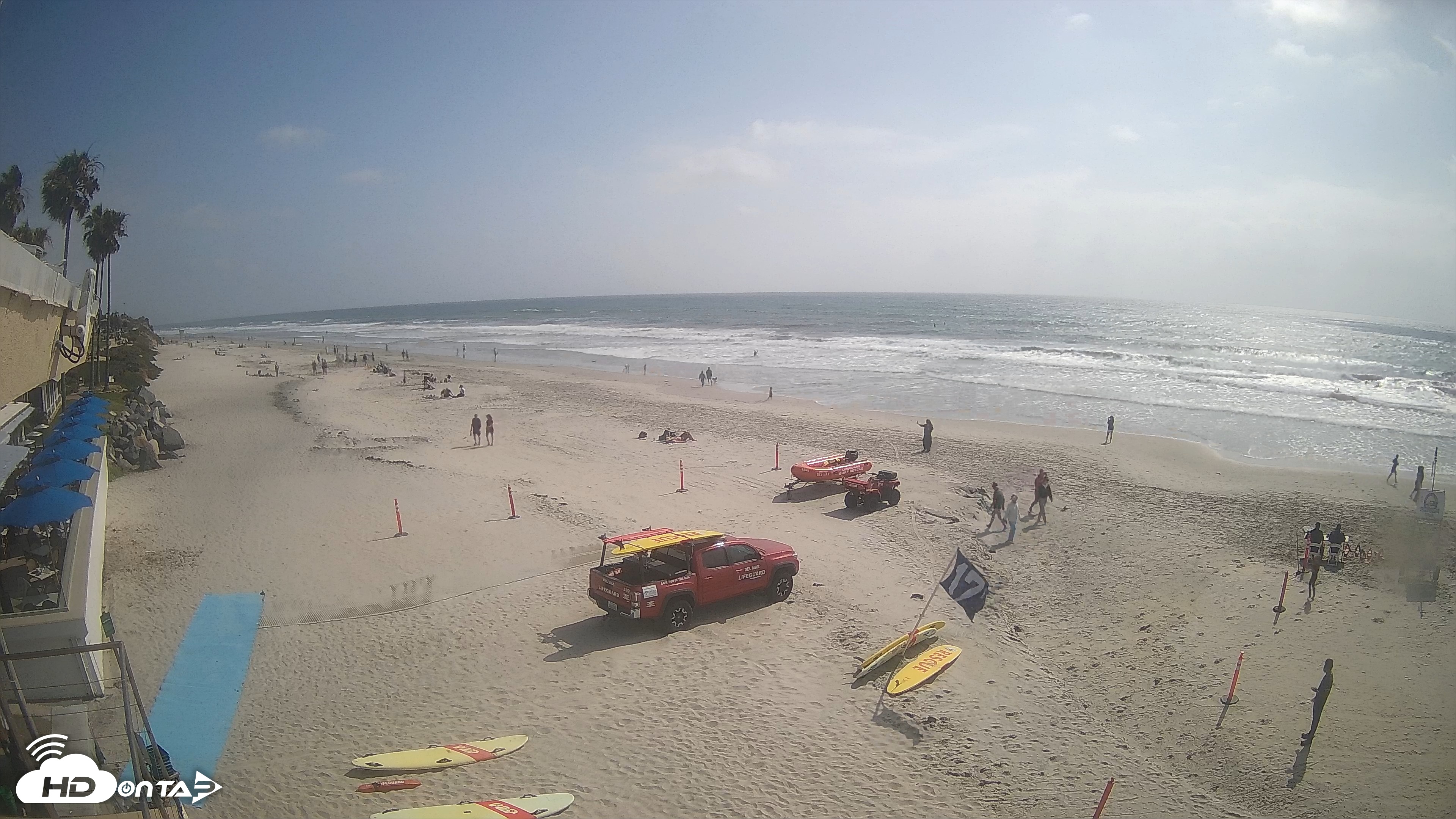 Snapshot of 17th St. Del Mar Beach - 4K SW Live Webcam taken May 17, 2026, 3:58pm PDT