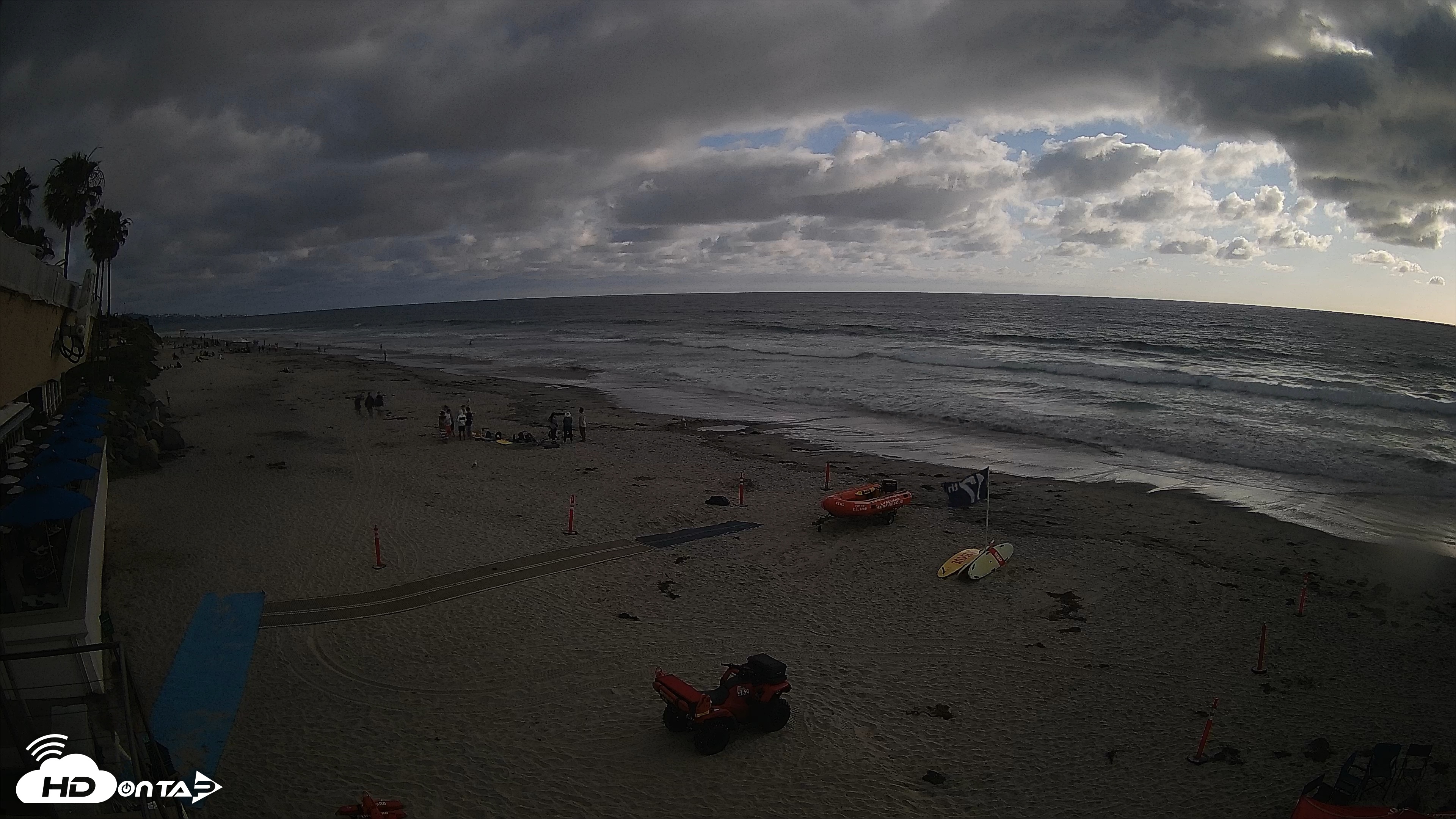 Snapshot of 17th St. Del Mar Beach - 4K SW Live Webcam taken May 25, 2026, 6:11pm PDT