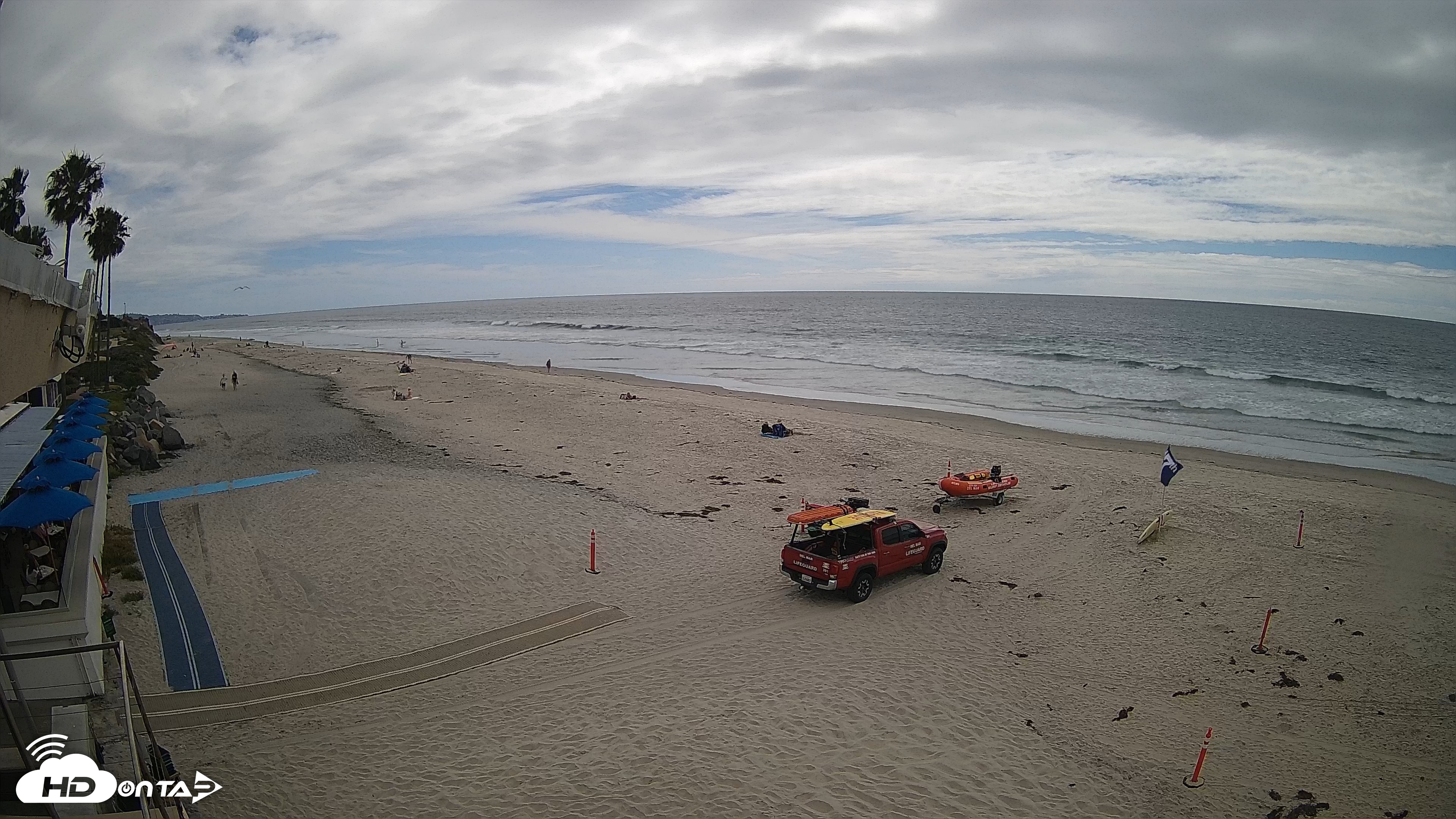 Snapshot of 17th St. Del Mar Beach - 4K SW Live Webcam taken Apr 21, 2026, 2:50pm PDT