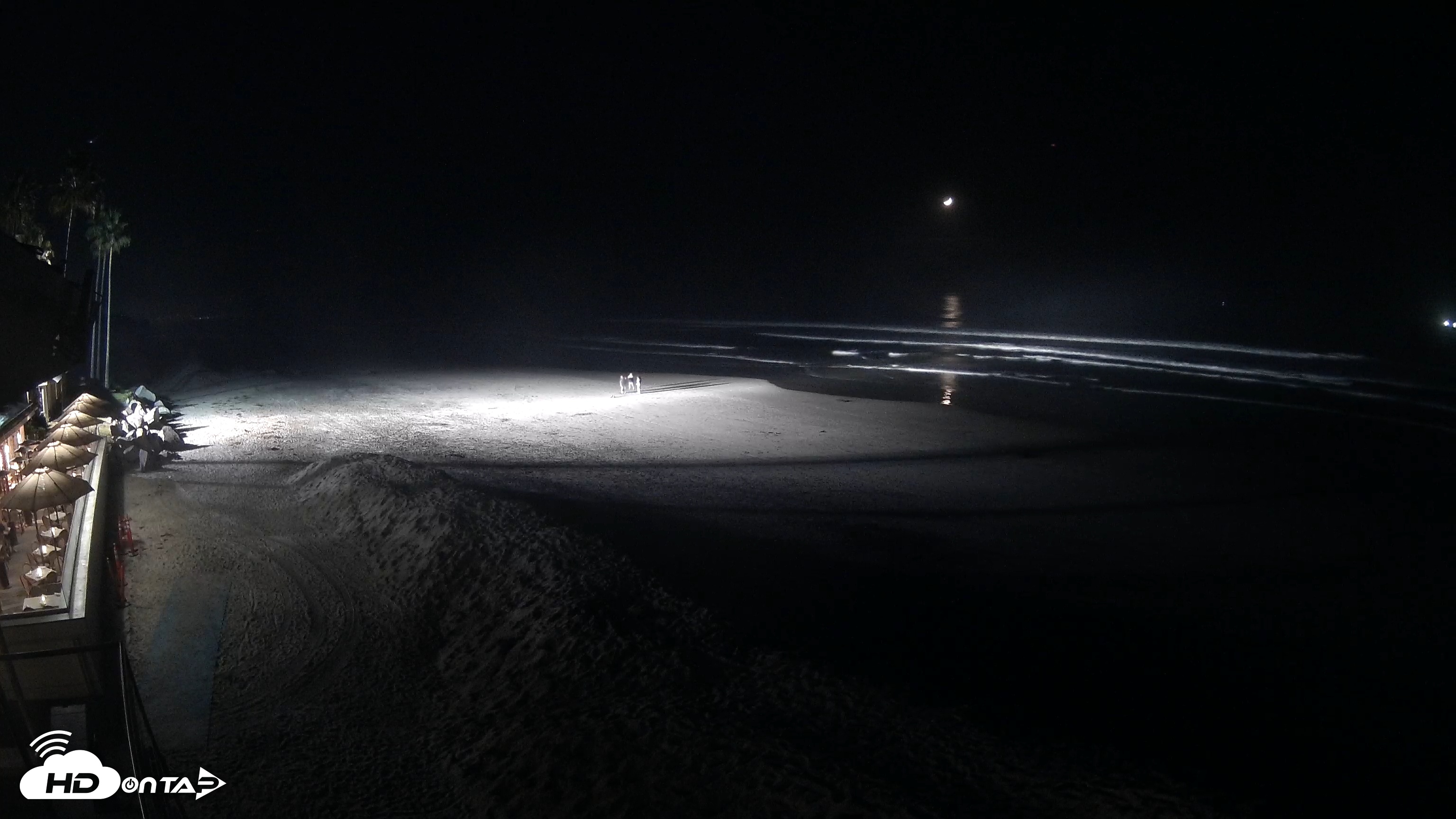 Snapshot of 17th St. Del Mar Beach - 4K SW Live Webcam taken Nov 24, 2025, 7:41pm PST