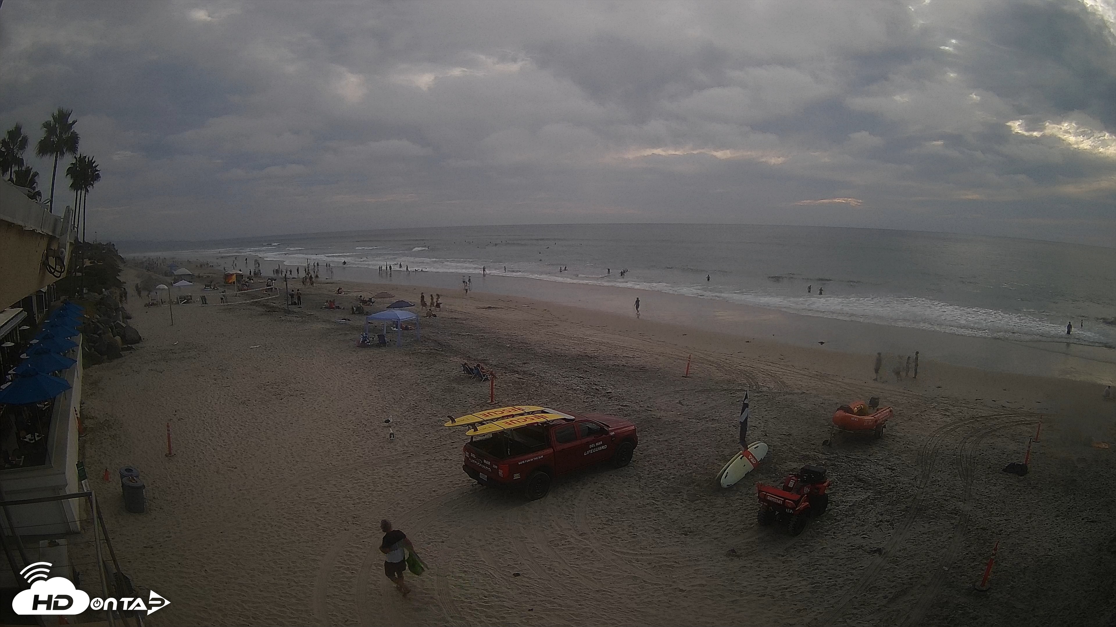 Snapshot of 17th St. Del Mar Beach - 4K SW Live Webcam taken Sep 26, 2026, 5:11pm PDT