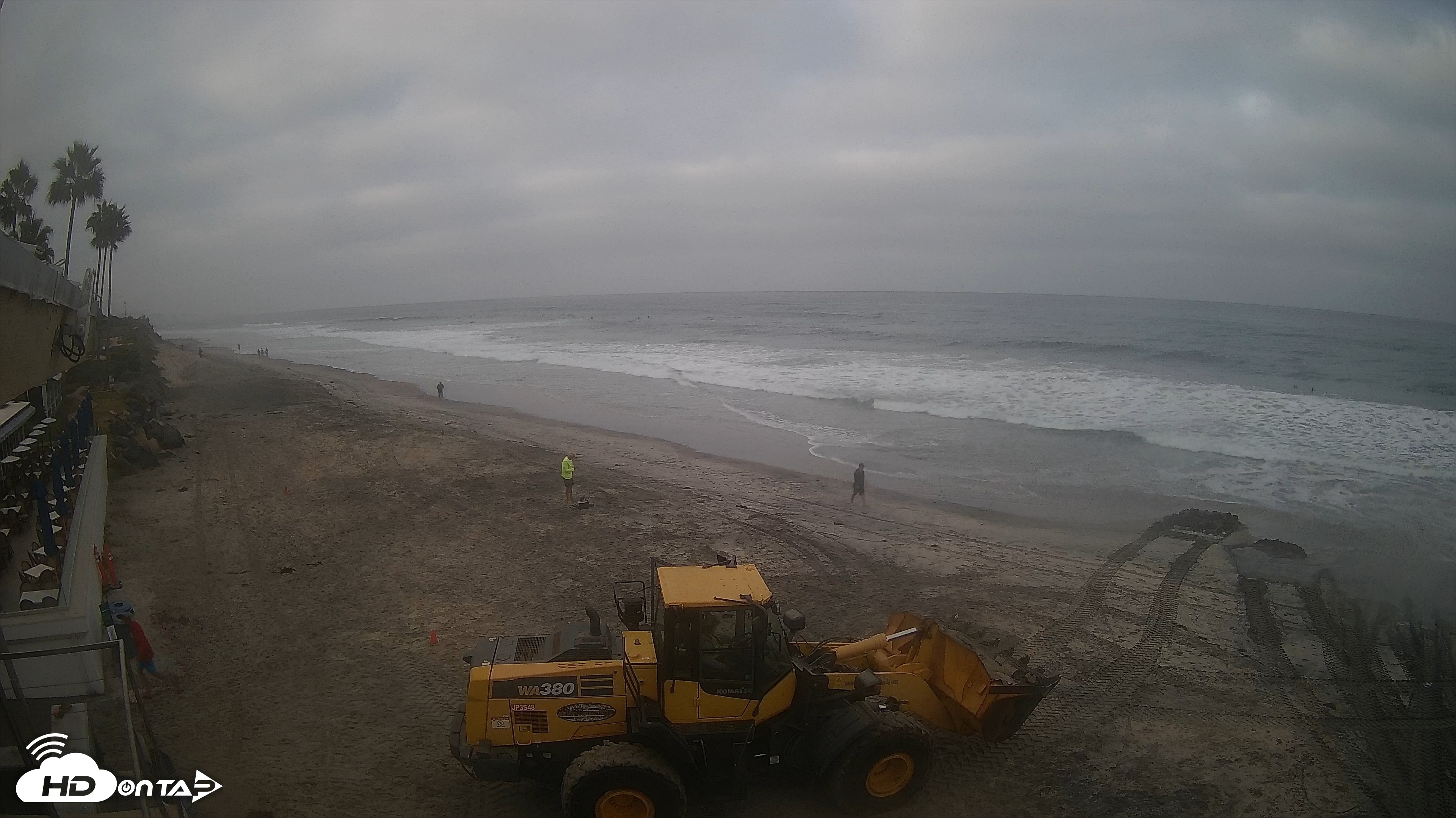 Snapshot of 17th St. Del Mar Beach - 4K SW Live Webcam taken Sep 30, 2026, 7:42am PDT