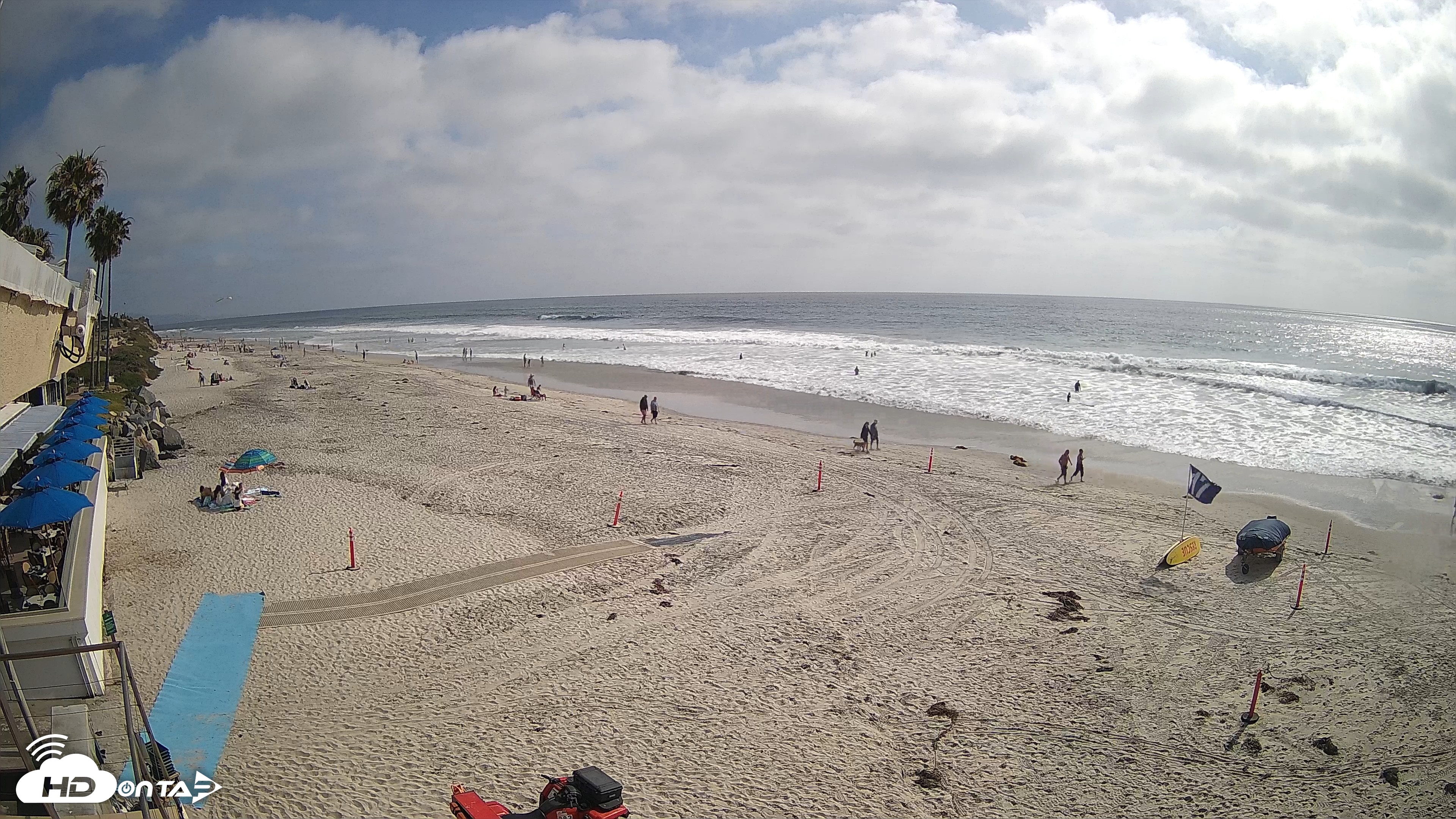 Snapshot of 17th St. Del Mar Beach - 4K SW Live Webcam taken May 21, 2026, 4:35pm PDT