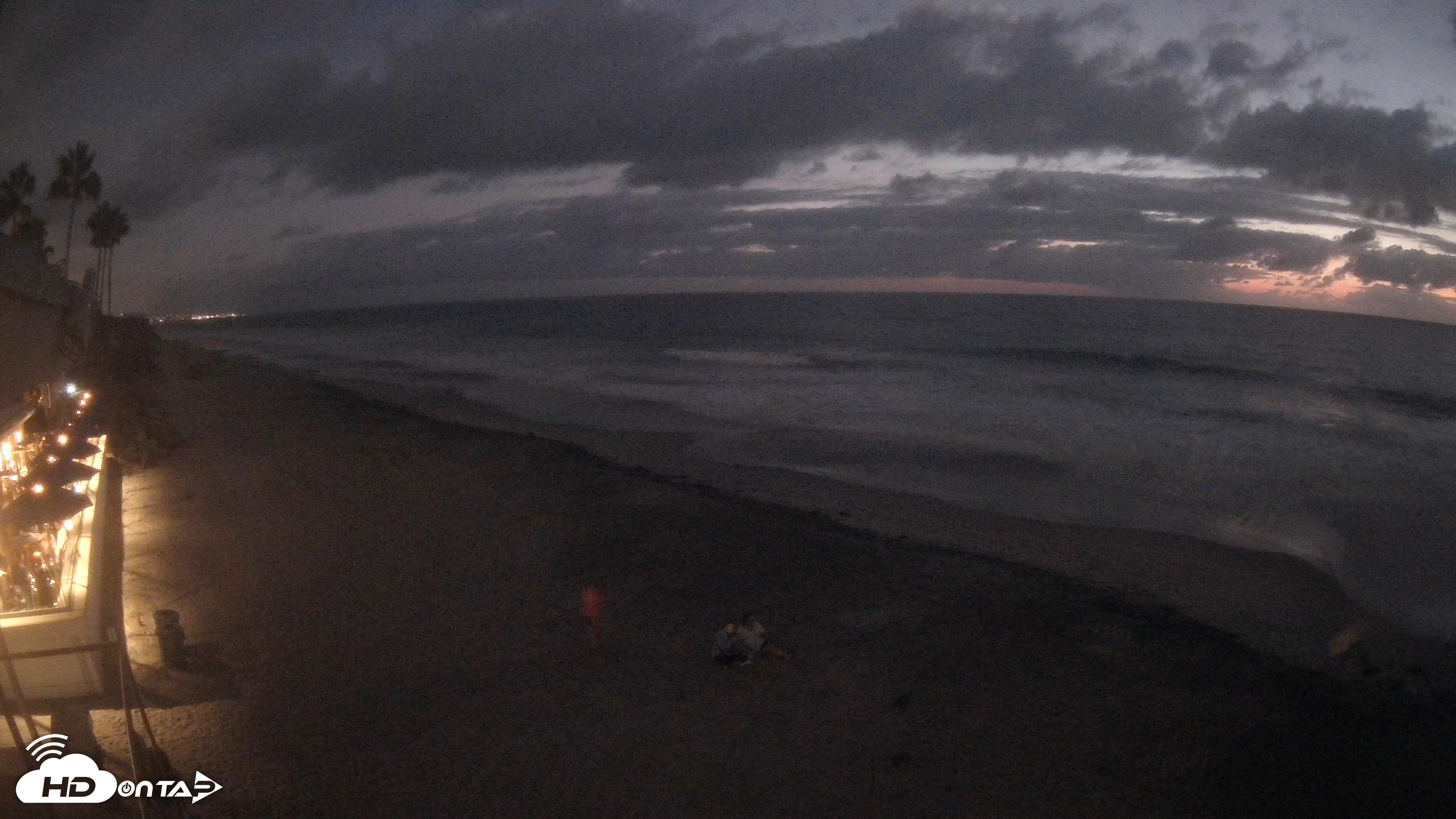 Snapshot of 17th St. Del Mar Beach - 4K SW Live Webcam taken Sep 21, 2026, 7:25pm PDT