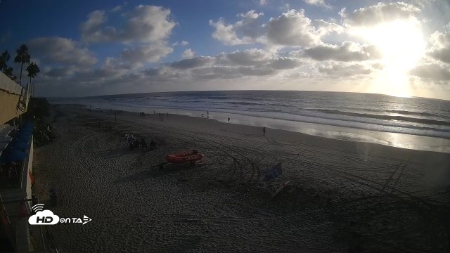 Snapshot of 17th St. Del Mar Beach - 4K SW Live Webcam taken Sep 28, 2026, 5:42pm PDT