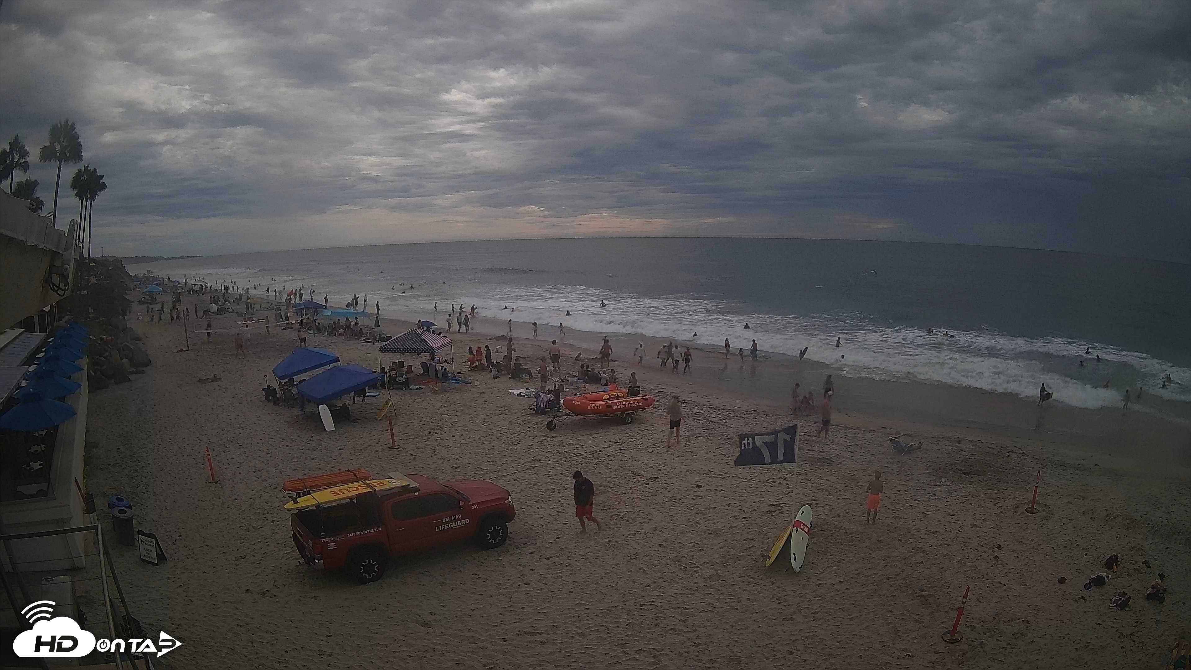 Snapshot of 17th St. Del Mar Beach - 4K SW Live Webcam taken Sep 6, 2026, 4:07pm PDT